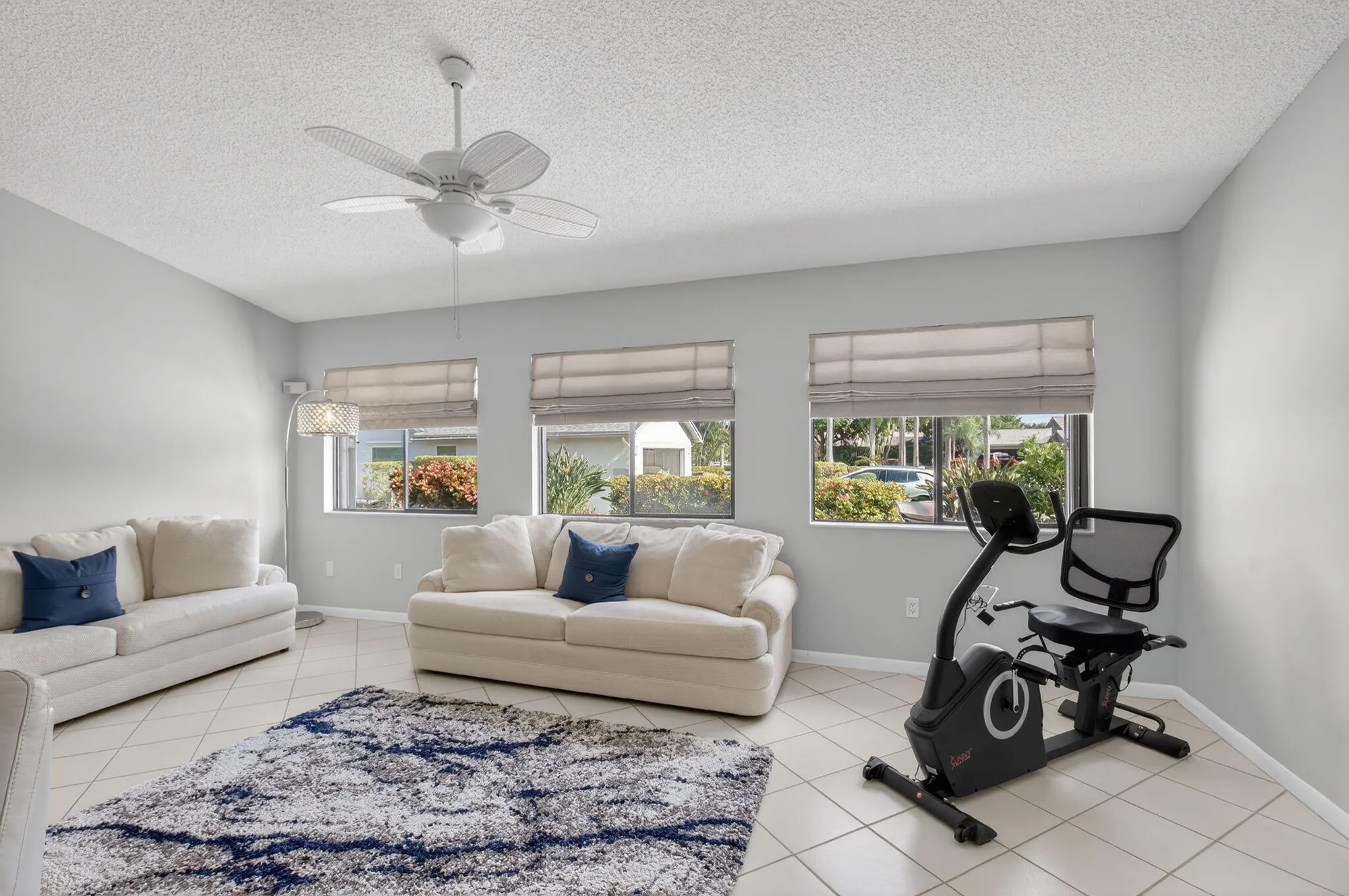 Property Slideshow image 11 of 85 | 2905 riviera dr, Delray Beach, FL, 33445
