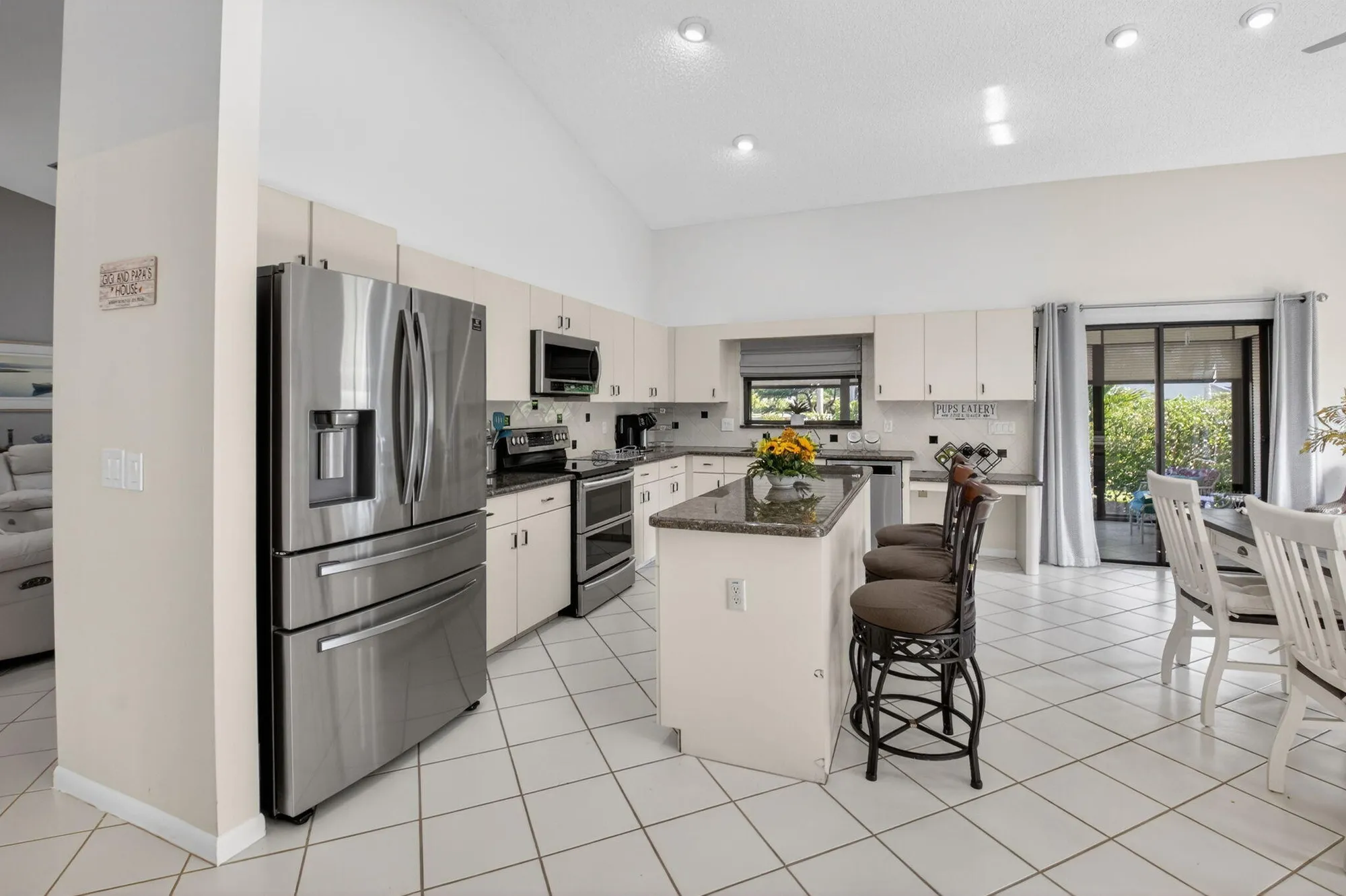 Property Slideshow image 18 of 85 | 2905 riviera dr, Delray Beach, FL, 33445