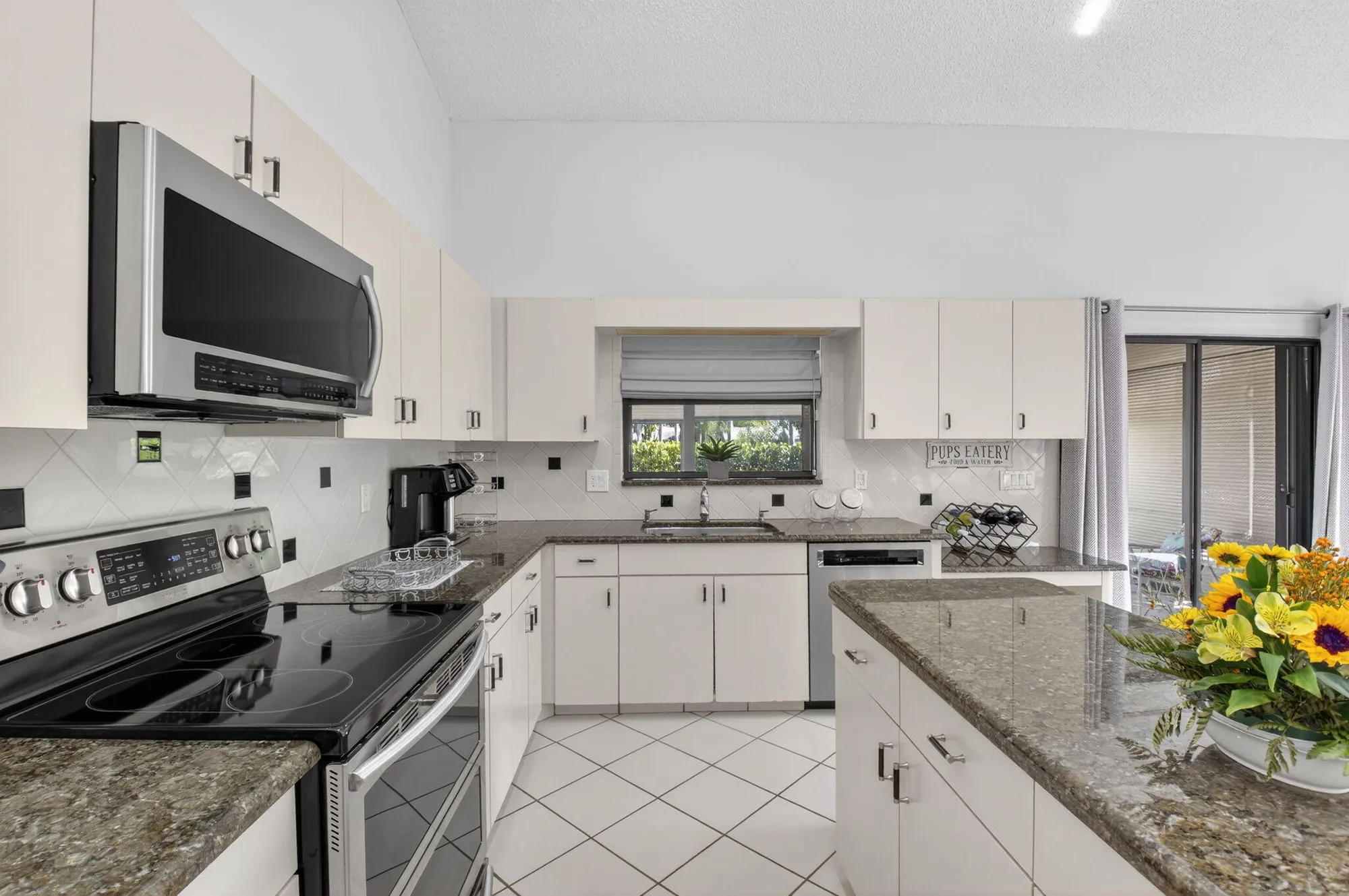 Property Slideshow image 20 of 85 | 2905 riviera dr, Delray Beach, FL, 33445
