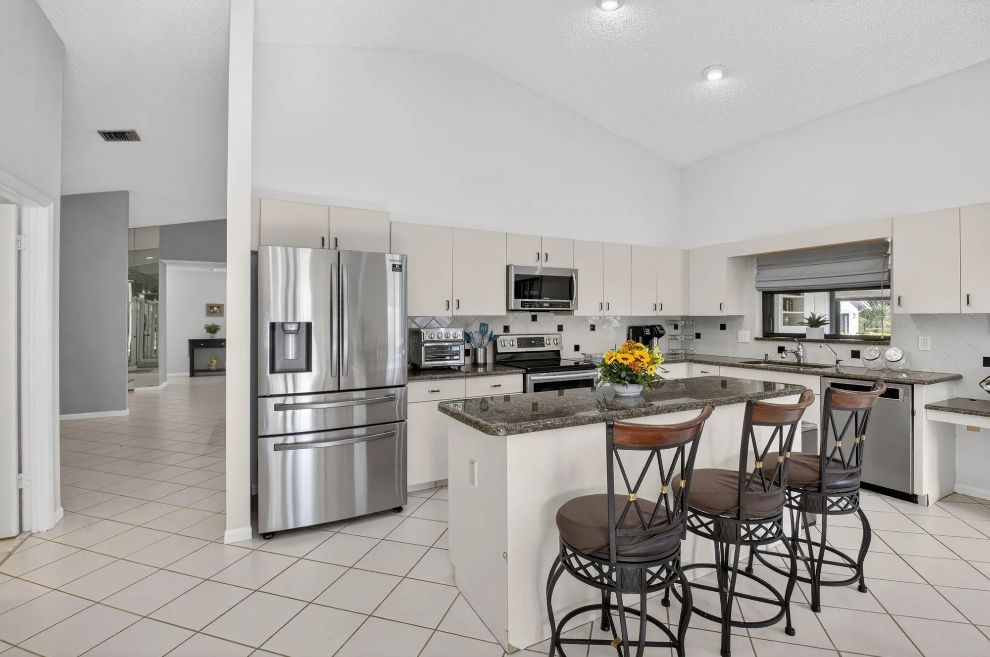 Property Slideshow image 24 of 85 | 2905 riviera dr, Delray Beach, FL, 33445