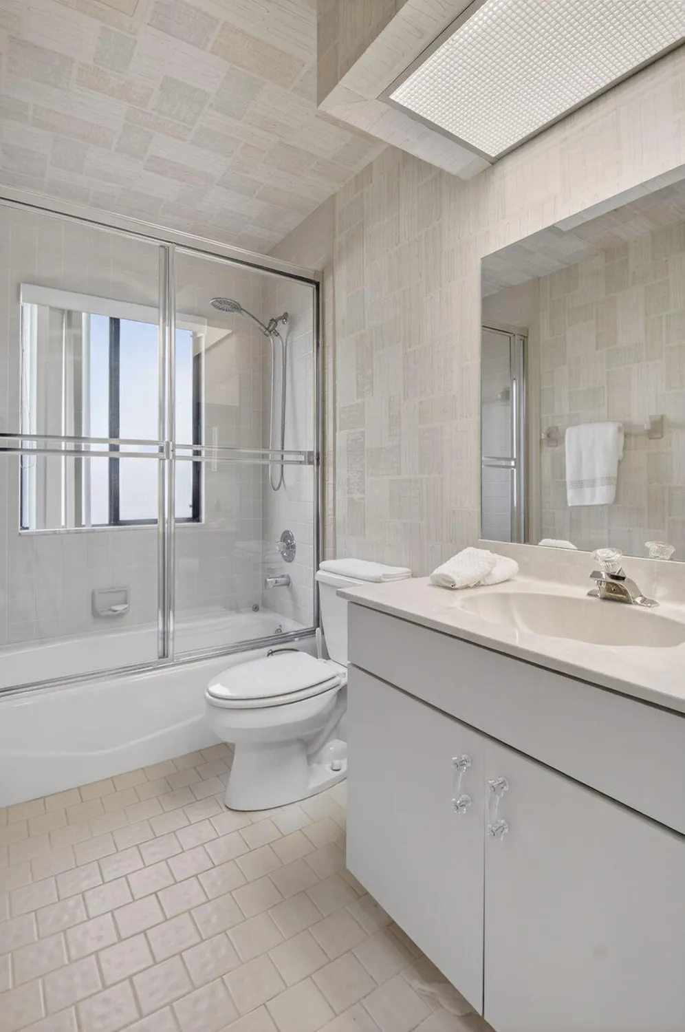 Property Slideshow image 36 of 85 | 2905 riviera dr, Delray Beach, FL, 33445