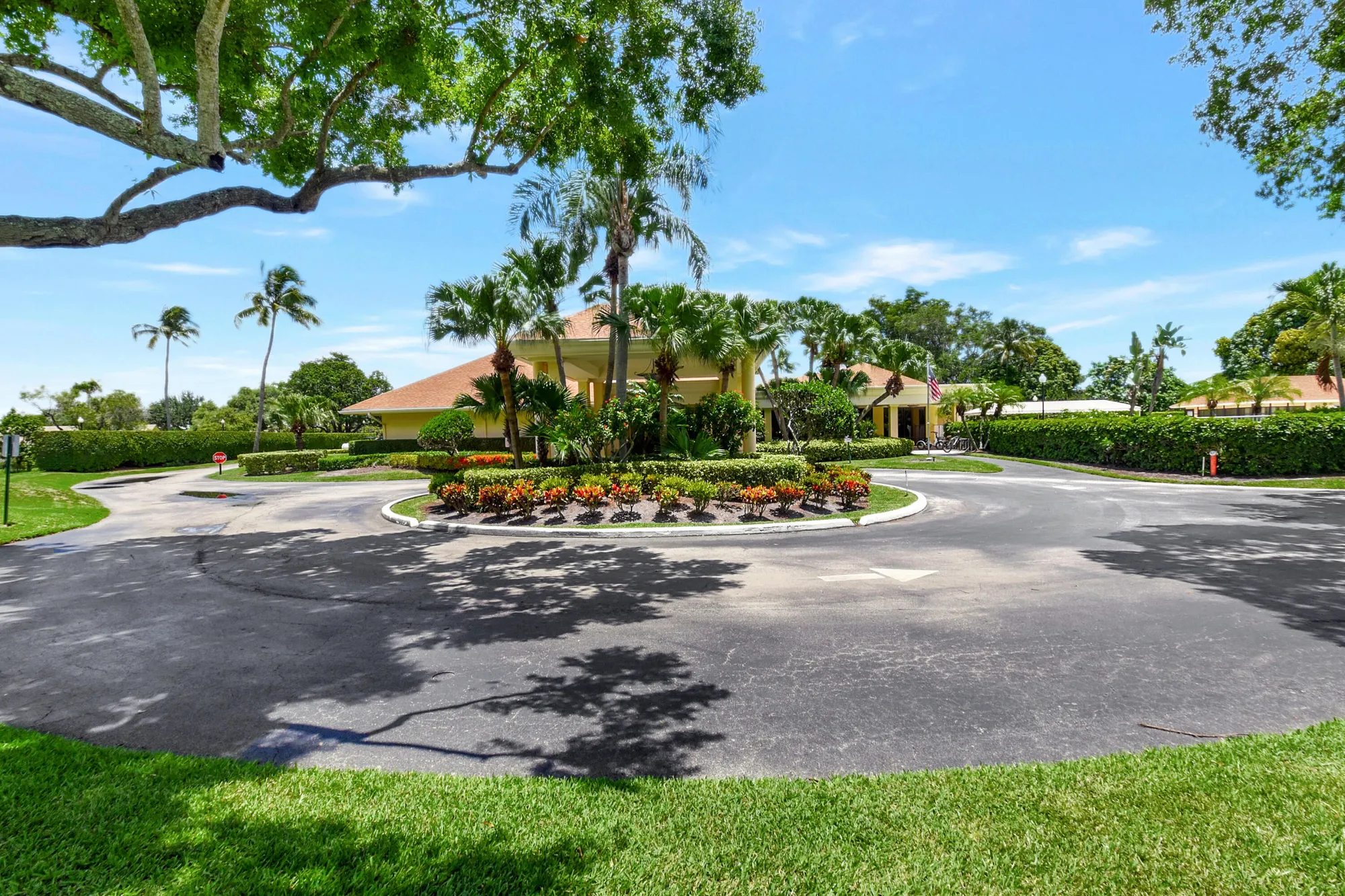 Property Slideshow image 74 of 85 | 2905 riviera dr, Delray Beach, FL, 33445