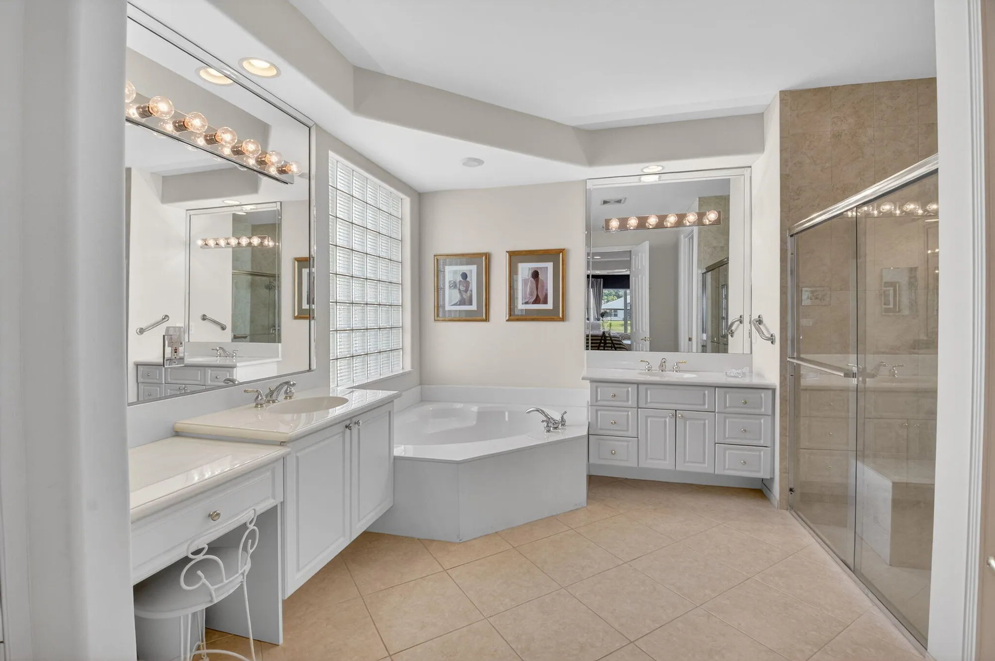 Property Slideshow image 25 of 90 | 13197 alhambra lake cir, Delray Beach, FL, 33446