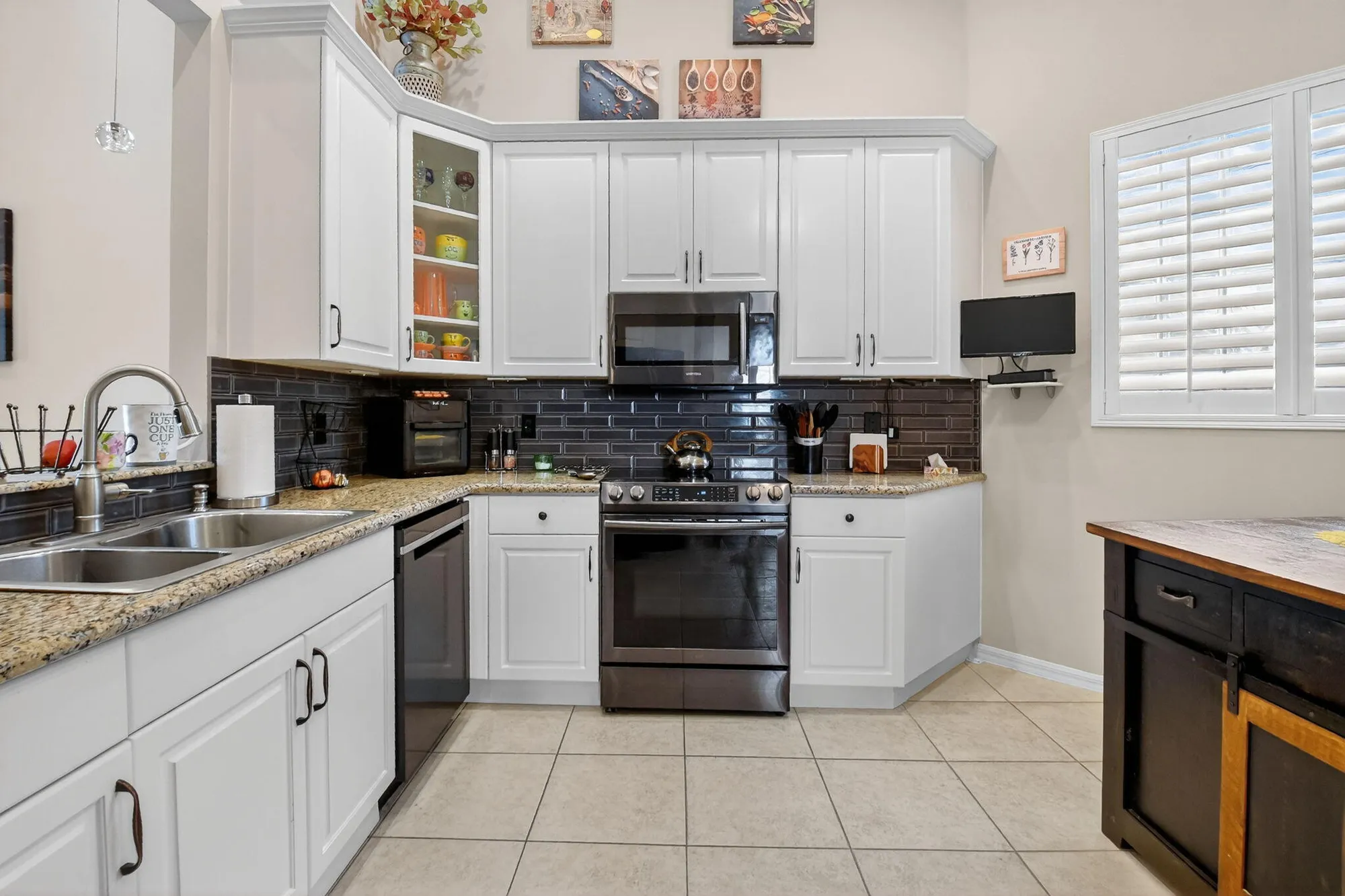 Property Slideshow image 12 of 53 | 6210 heliconia rd, Delray Beach, FL, 33484