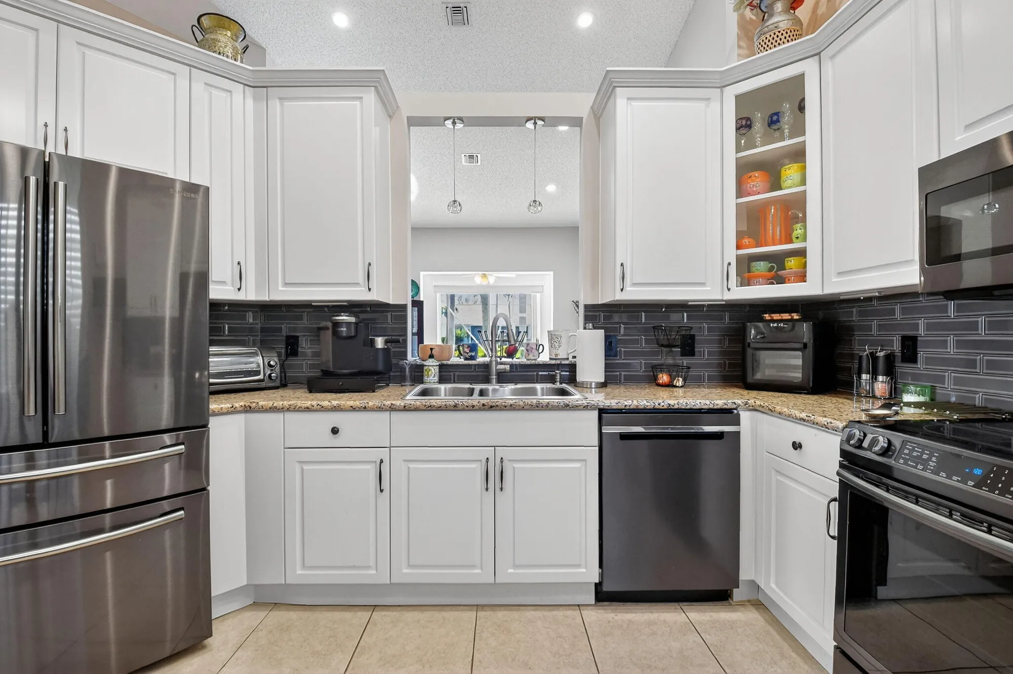 Property Slideshow image 14 of 53 | 6210 heliconia rd, Delray Beach, FL, 33484