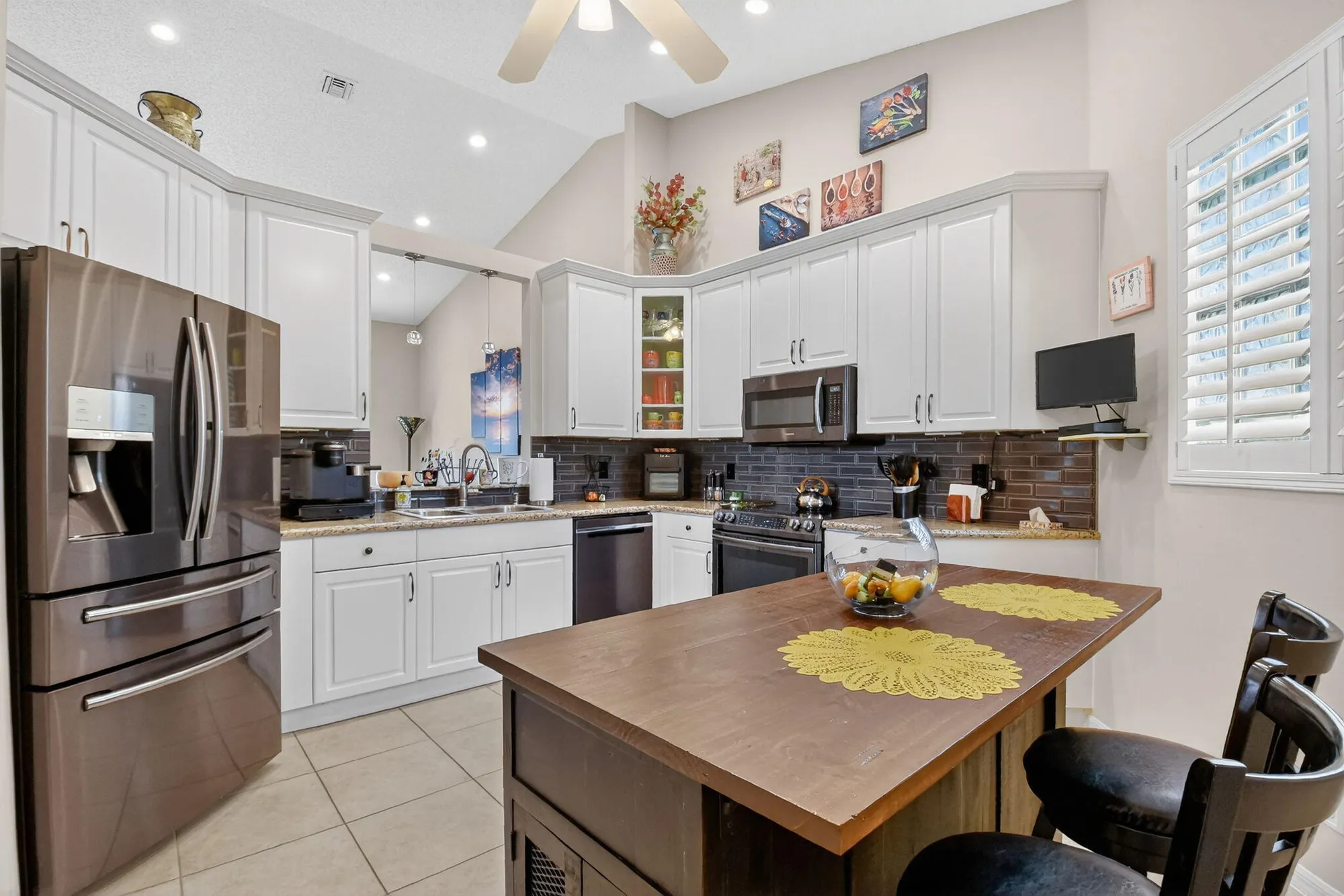 Property Slideshow image 16 of 53 | 6210 heliconia rd, Delray Beach, FL, 33484