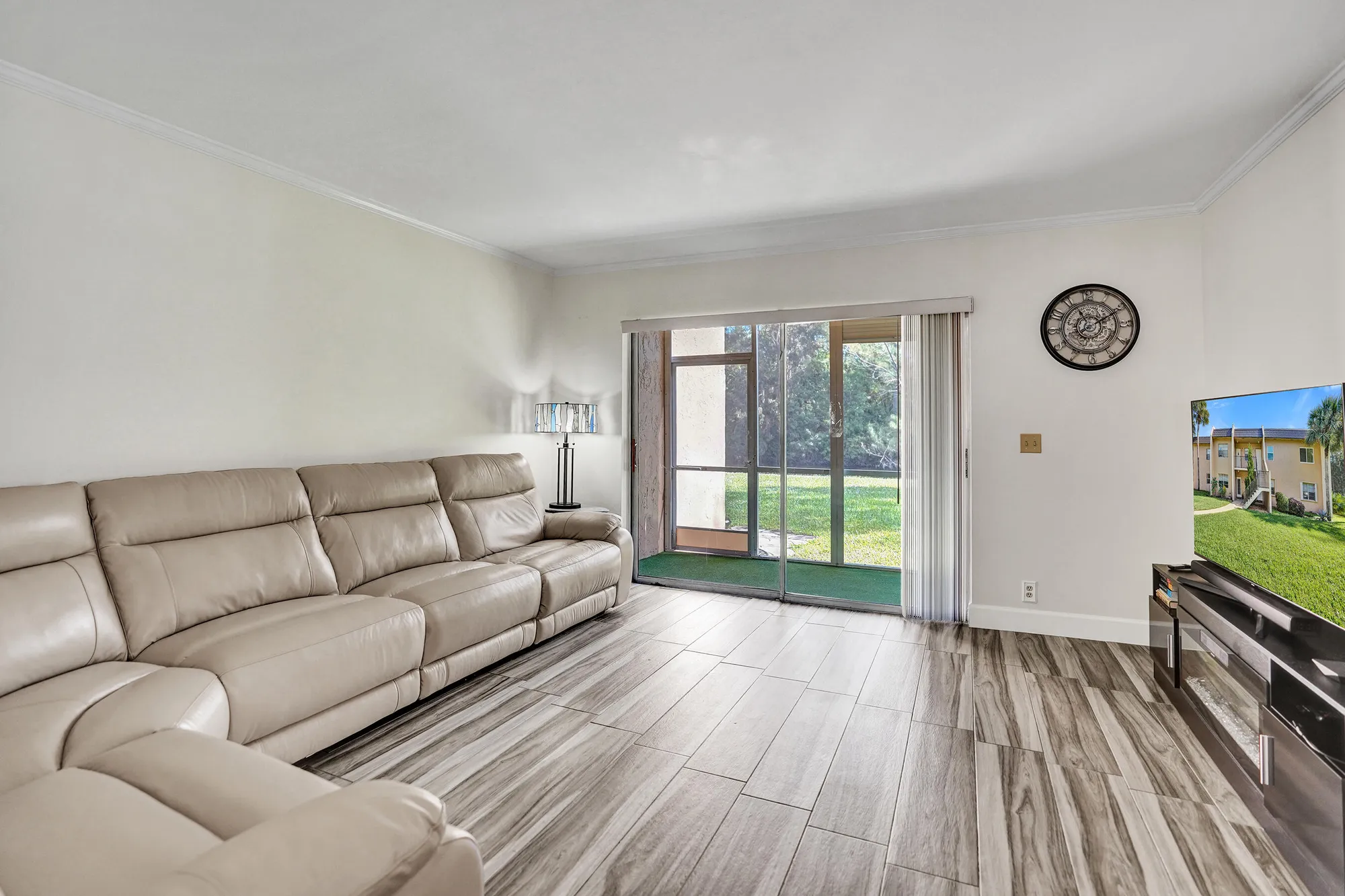 Property Slideshow image 11 of 64 | 140 lake meryl dr apt 140, West Palm Beach, FL, 33411