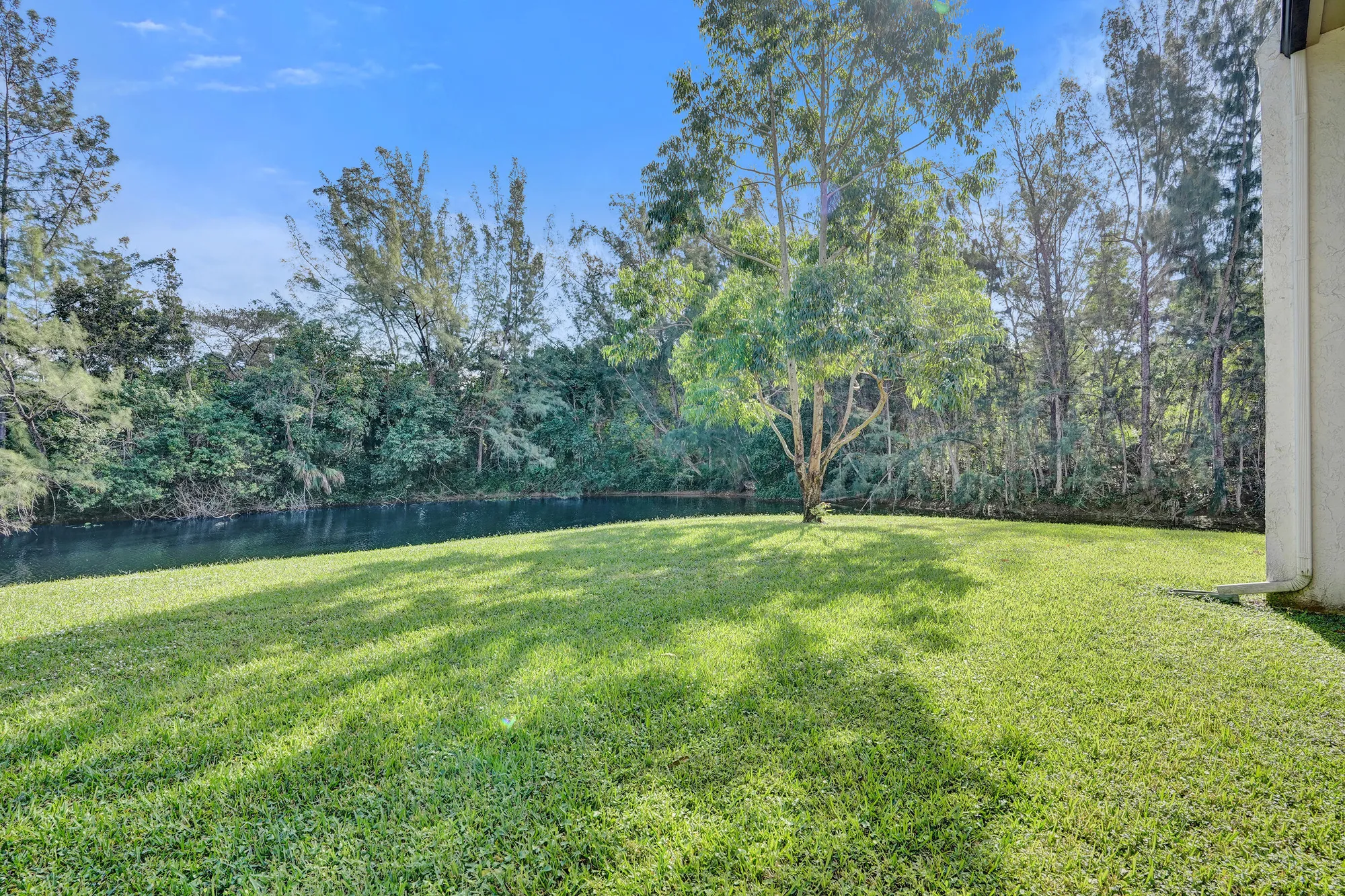 Property Slideshow image 50 of 64 | 140 lake meryl dr apt 140, West Palm Beach, FL, 33411