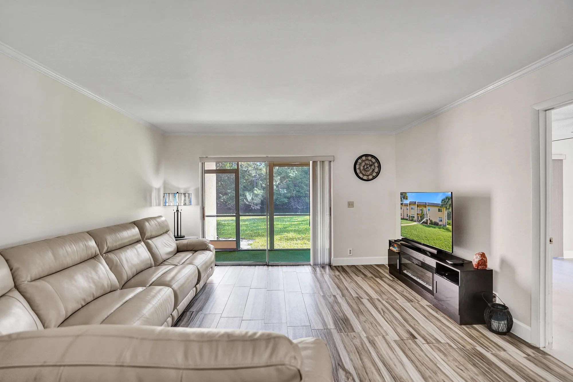 Property Slideshow image 13 of 64 | 140 lake meryl dr apt 140, West Palm Beach, FL, 33411