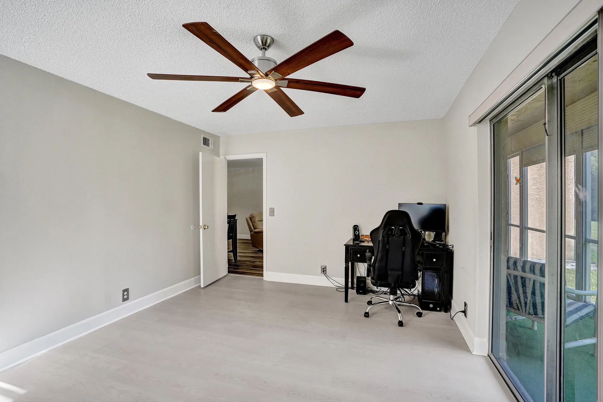 Property Slideshow image 20 of 64 | 140 lake meryl dr apt 140, West Palm Beach, FL, 33411