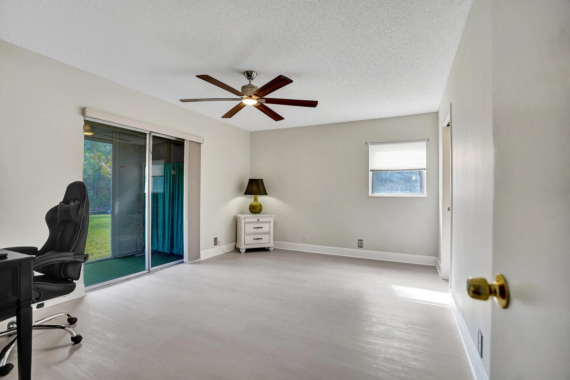 Property Slideshow image 21 of 64 | 140 lake meryl dr apt 140, West Palm Beach, FL, 33411