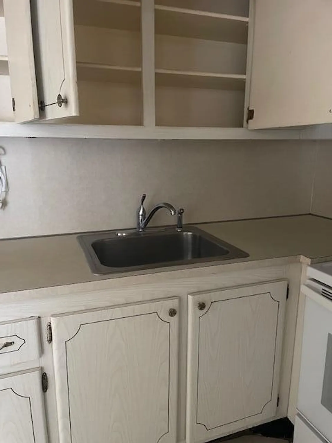 Property Slideshow image 4 of 10 | 233 norwich j # 233, West Palm Beach, FL, 33417