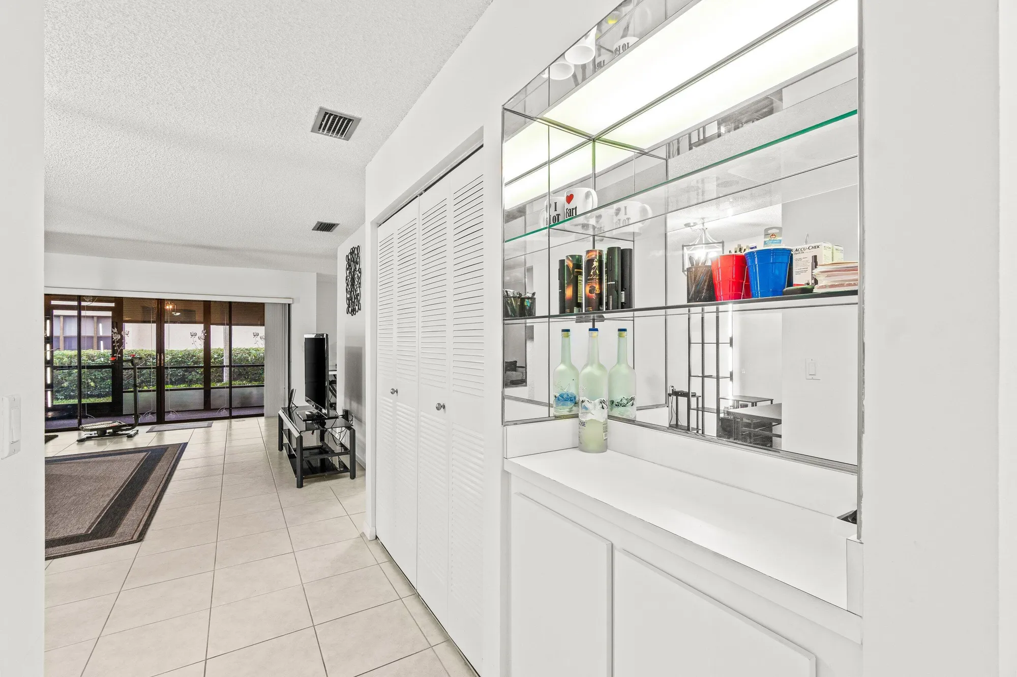 Property Slideshow image 5 of 37 | 3742 english ln d, Lake Worth, FL, 33467
