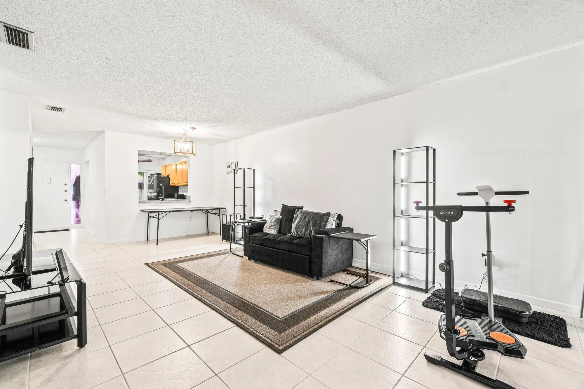 Property Slideshow image 8 of 37 | 3742 english ln d, Lake Worth, FL, 33467