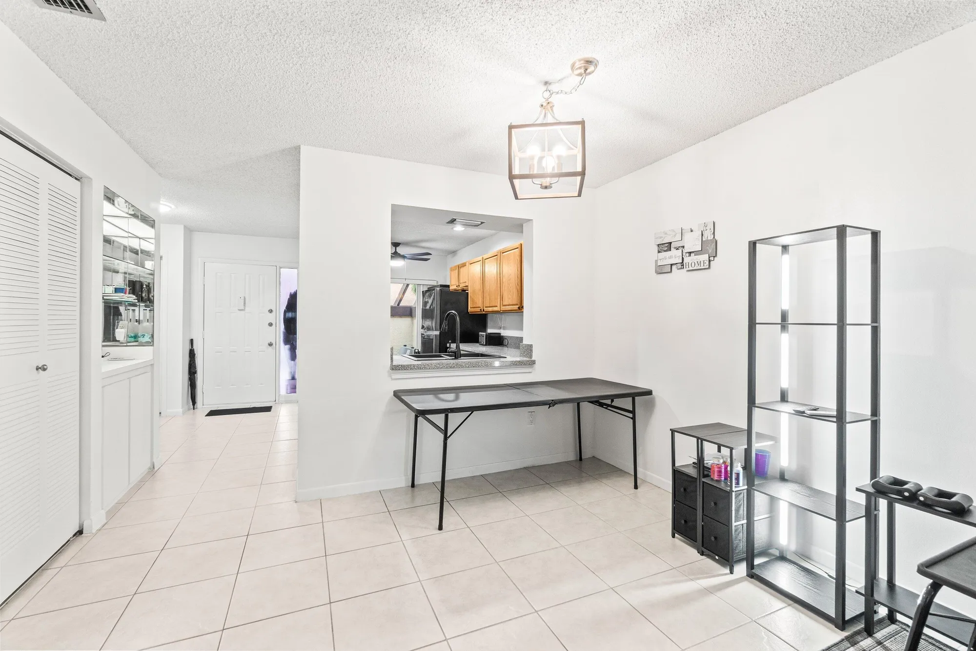 Property Slideshow image 12 of 37 | 3742 english ln d, Lake Worth, FL, 33467