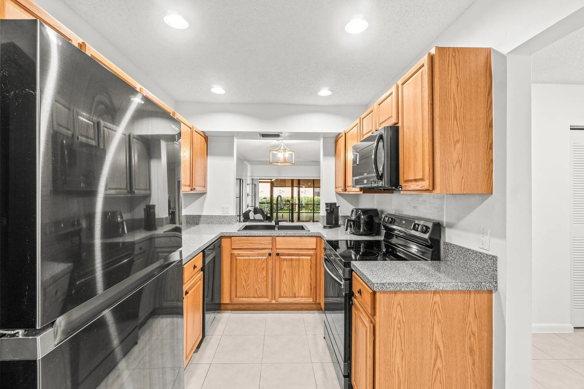 Property Slideshow image 15 of 37 | 3742 english ln d, Lake Worth, FL, 33467