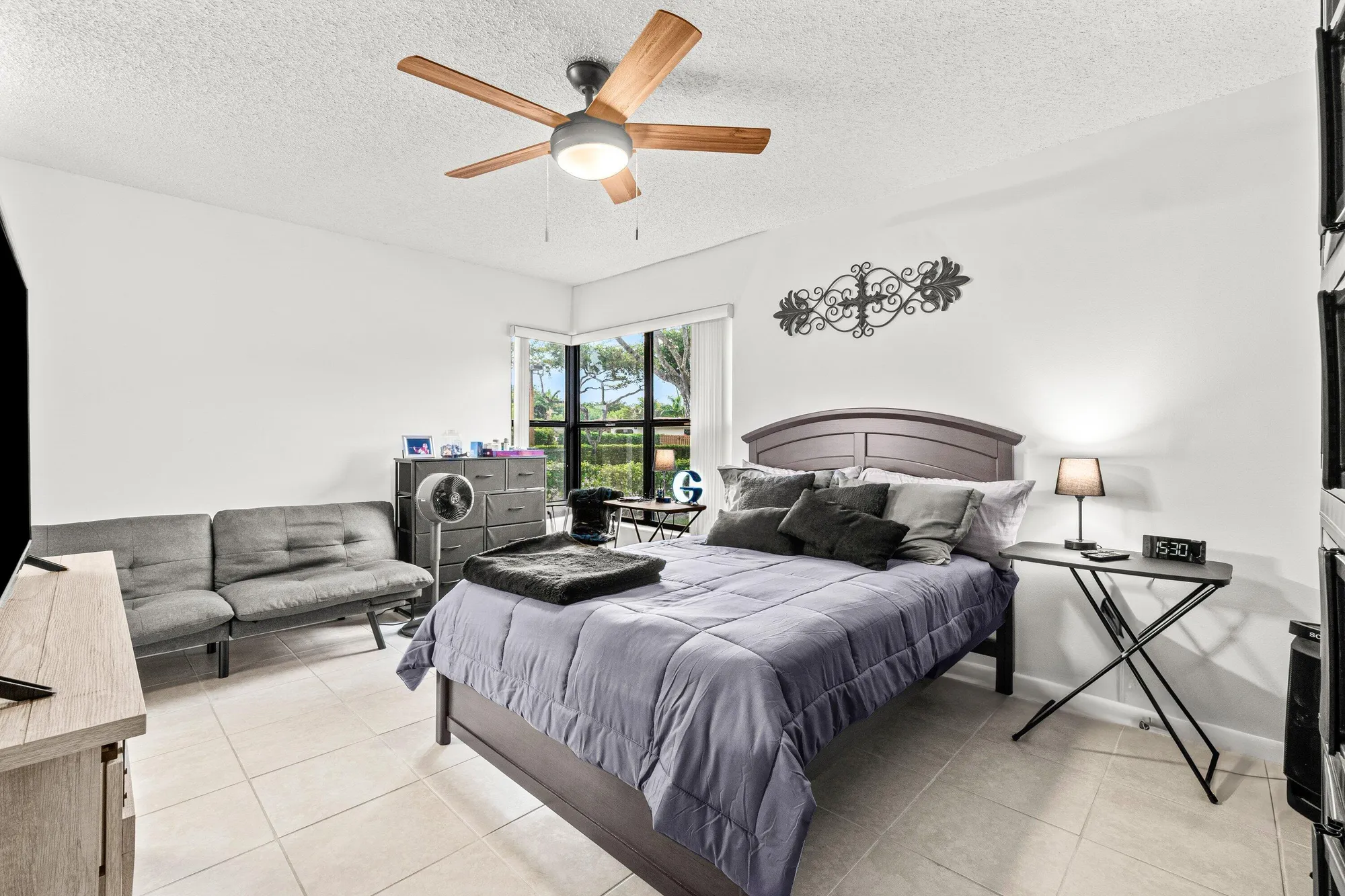 Property Slideshow image 18 of 37 | 3742 english ln d, Lake Worth, FL, 33467