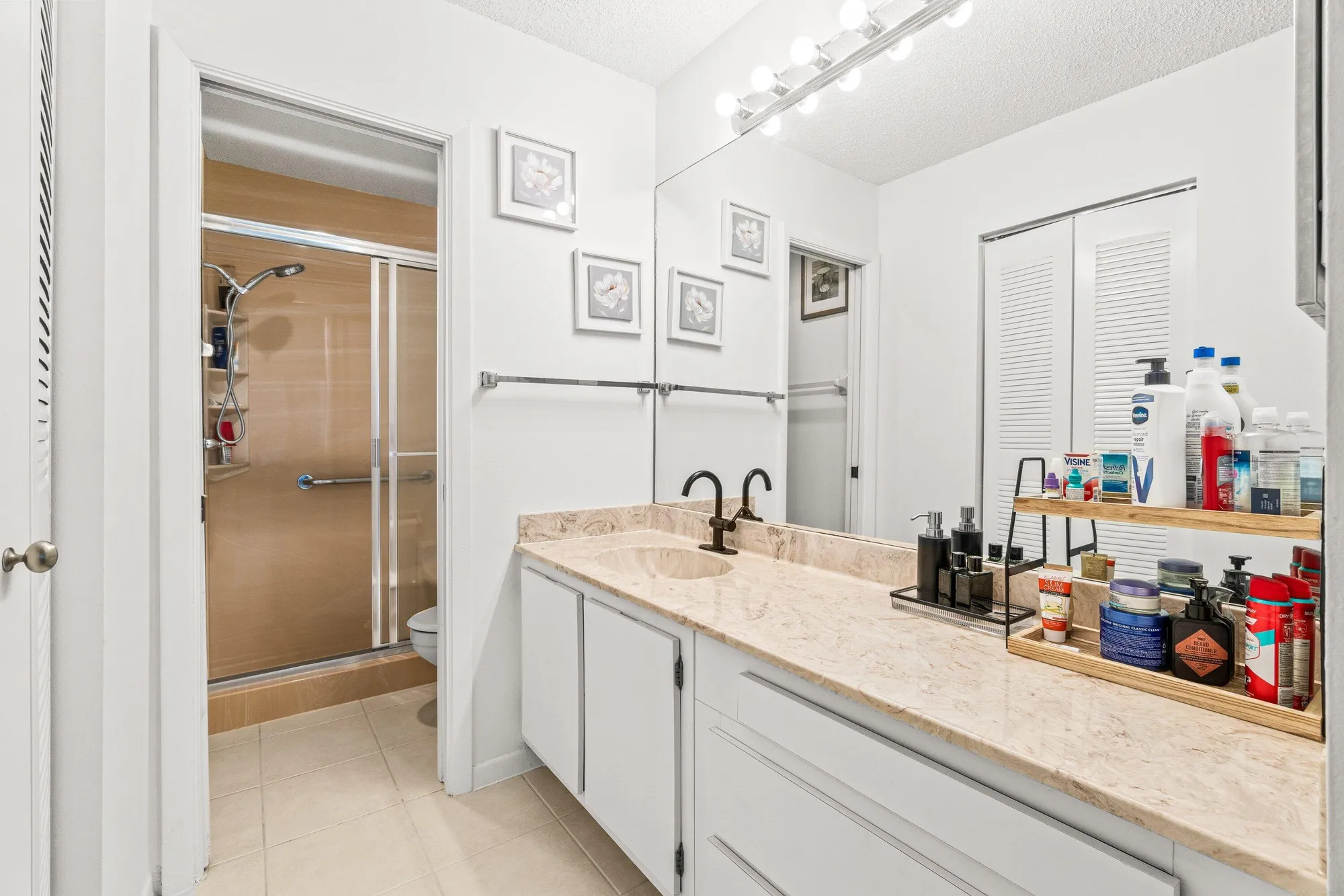 Property Slideshow image 20 of 37 | 3742 english ln d, Lake Worth, FL, 33467