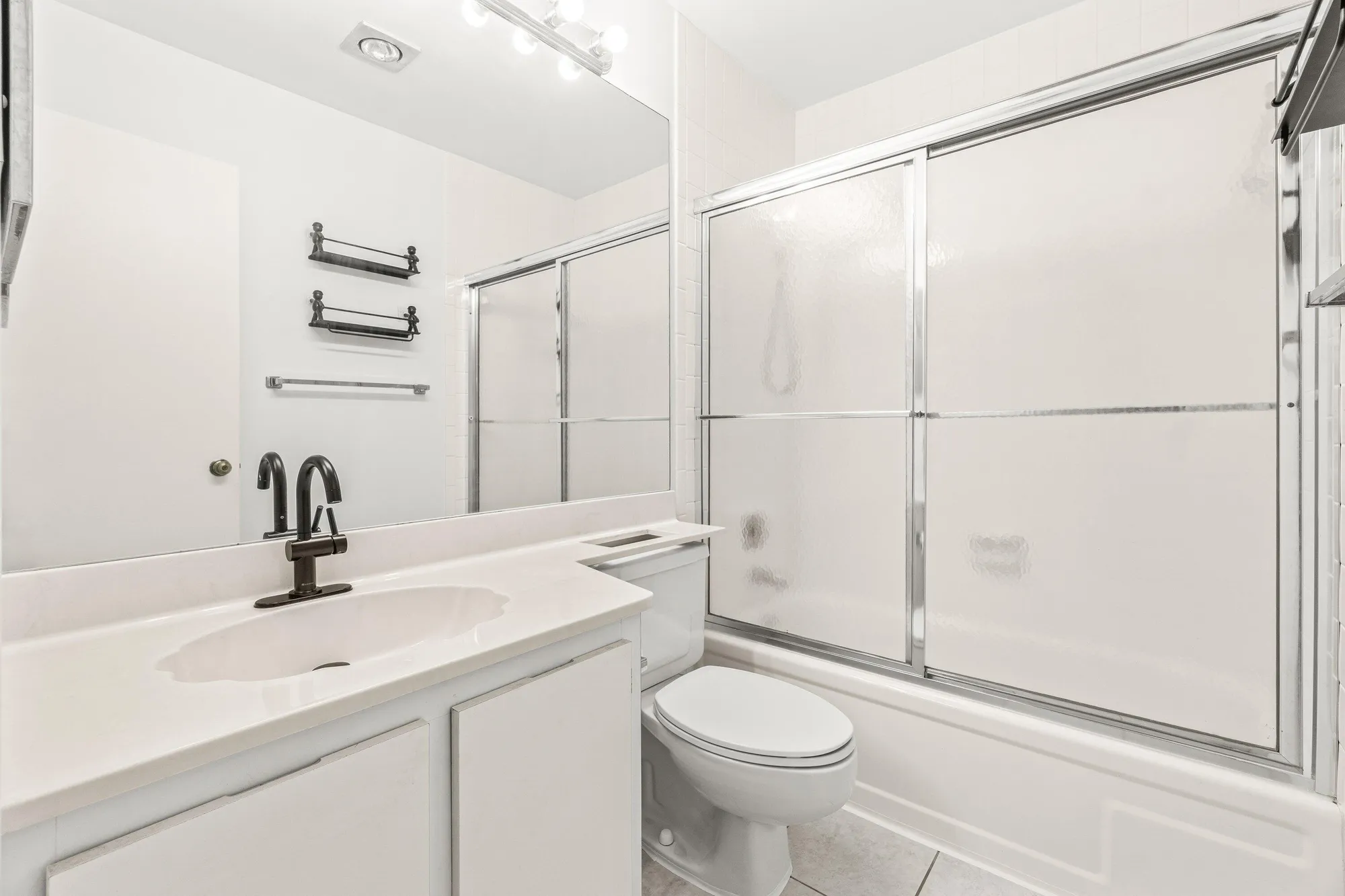 Property Slideshow image 26 of 37 | 3742 english ln d, Lake Worth, FL, 33467