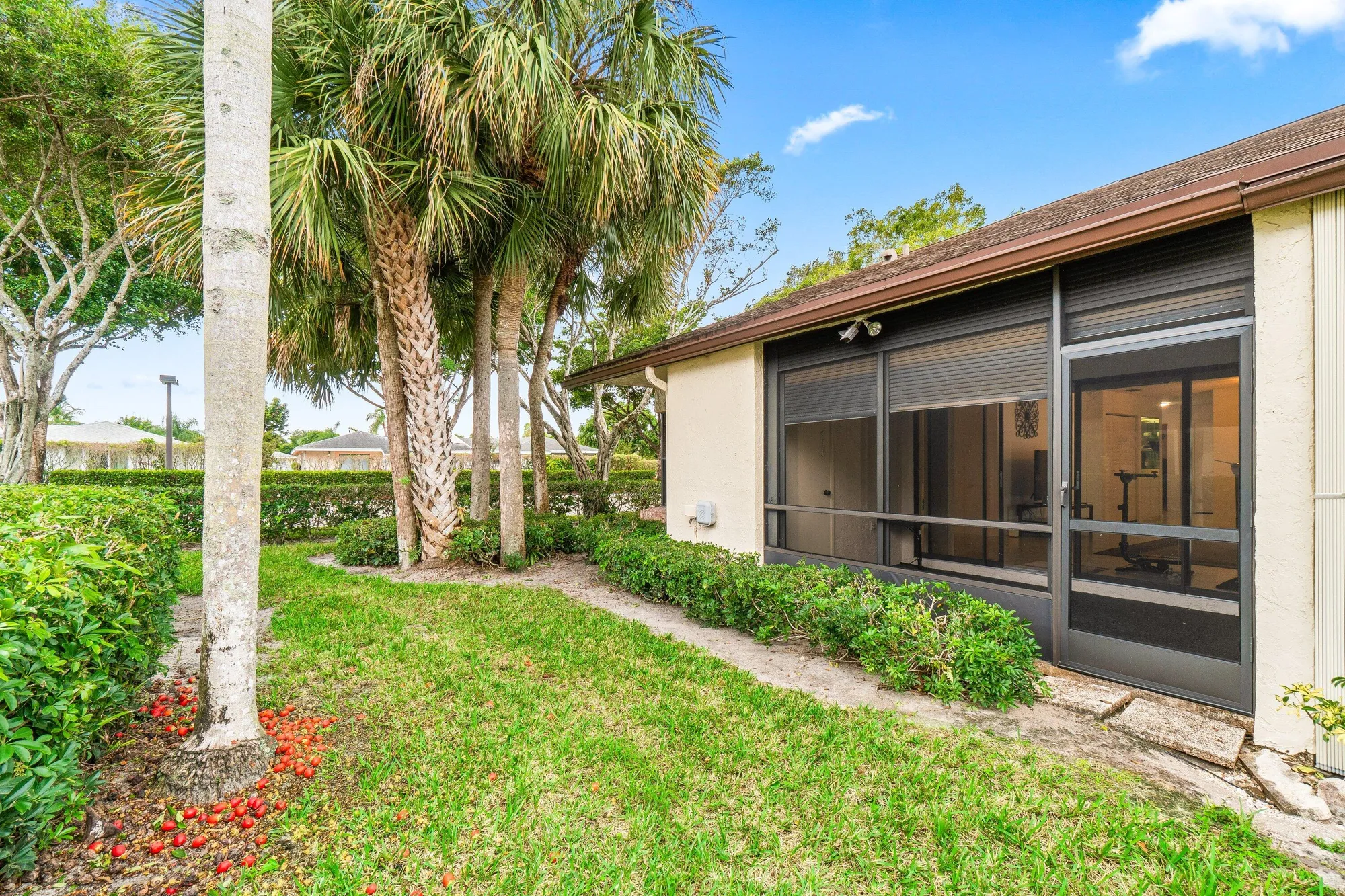 Property Slideshow image 30 of 37 | 3742 english ln d, Lake Worth, FL, 33467