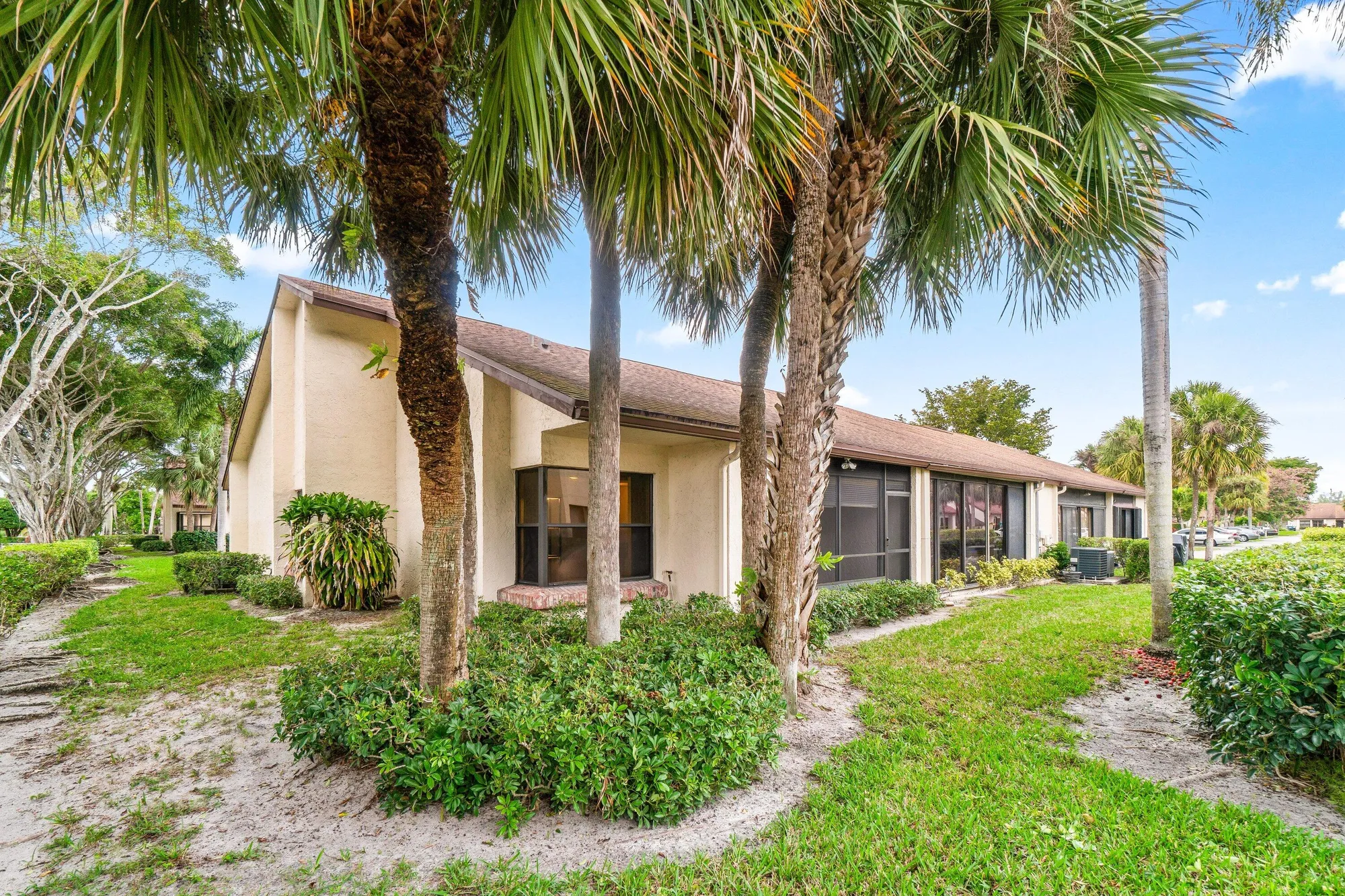 Property Slideshow image 31 of 37 | 3742 english ln d, Lake Worth, FL, 33467