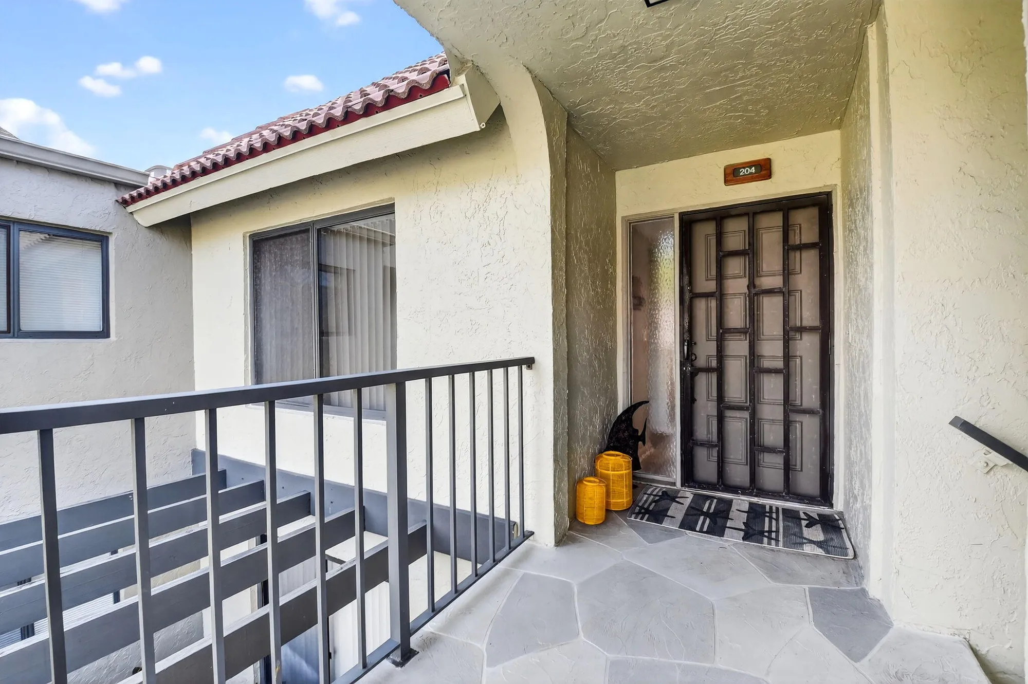 Property Slideshow image 4 of 46 | 5785 fairway park ct apt 204, Boynton Beach, FL, 33437
