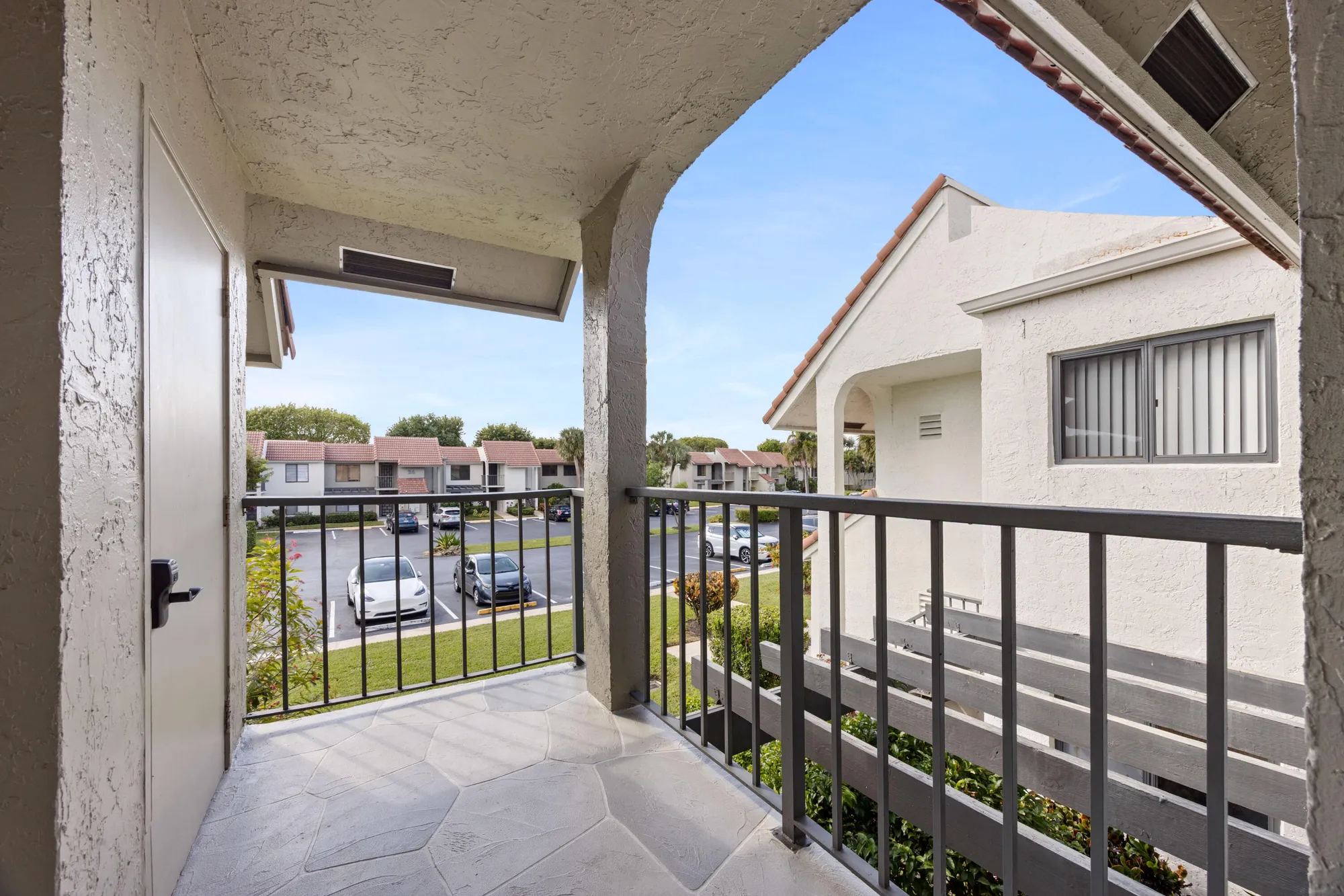 Property Slideshow image 4 of 25 | 5659 fairway park dr 203, Boynton Beach, FL, 33437
