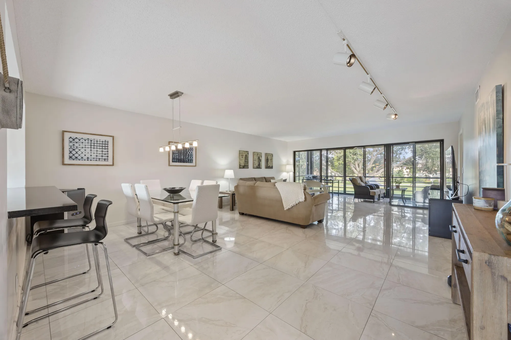Property Slideshow image 11 of 25 | 5659 fairway park dr 203, Boynton Beach, FL, 33437
