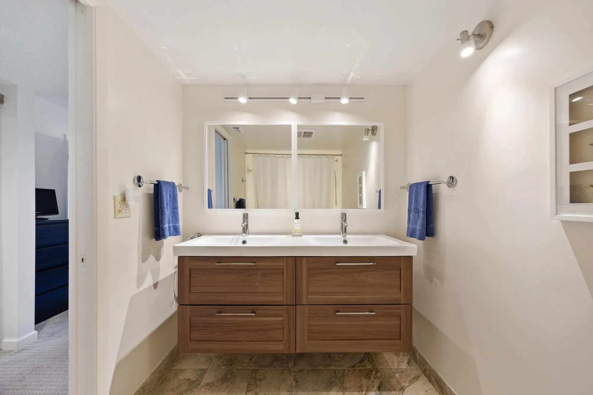 Property Slideshow image 20 of 25 | 5659 fairway park dr 203, Boynton Beach, FL, 33437