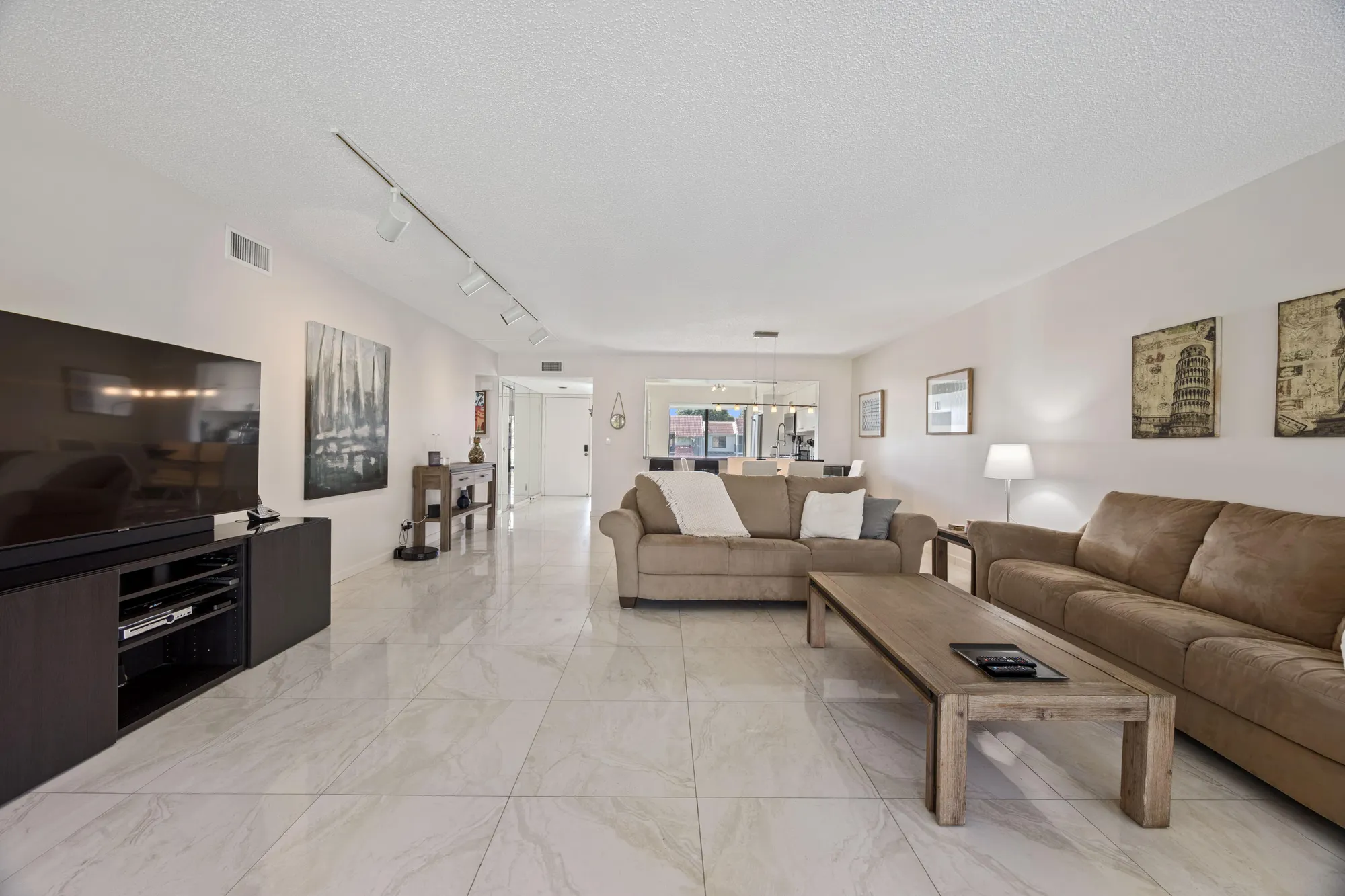 Property Slideshow image 13 of 25 | 5659 fairway park dr 203, Boynton Beach, FL, 33437