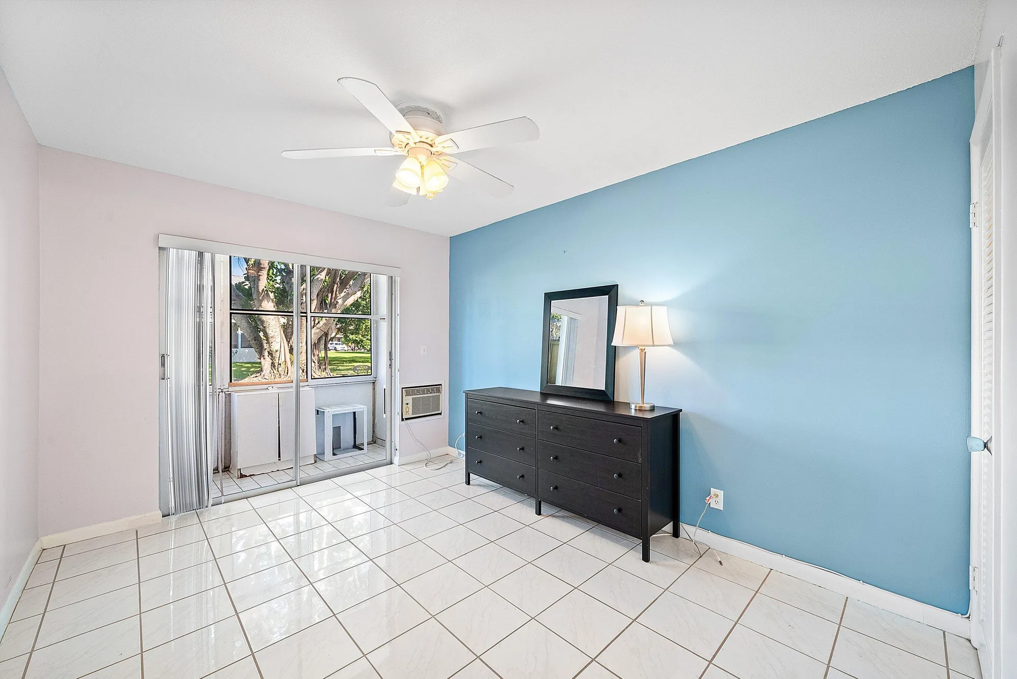 Property Slideshow image 11 of 28 | 203 coventry i # 203, West Palm Beach, FL, 33417