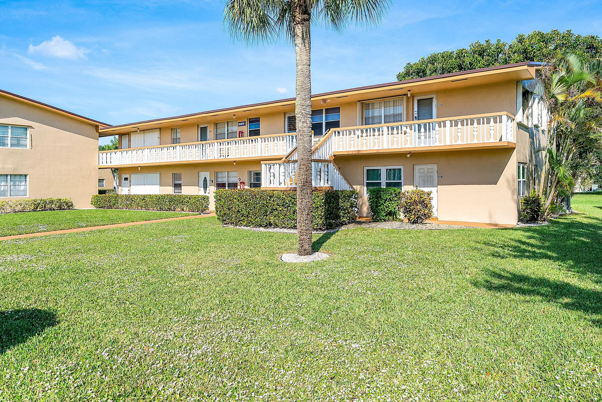 Property Slideshow image 20 of 28 | 203 coventry i # 203, West Palm Beach, FL, 33417