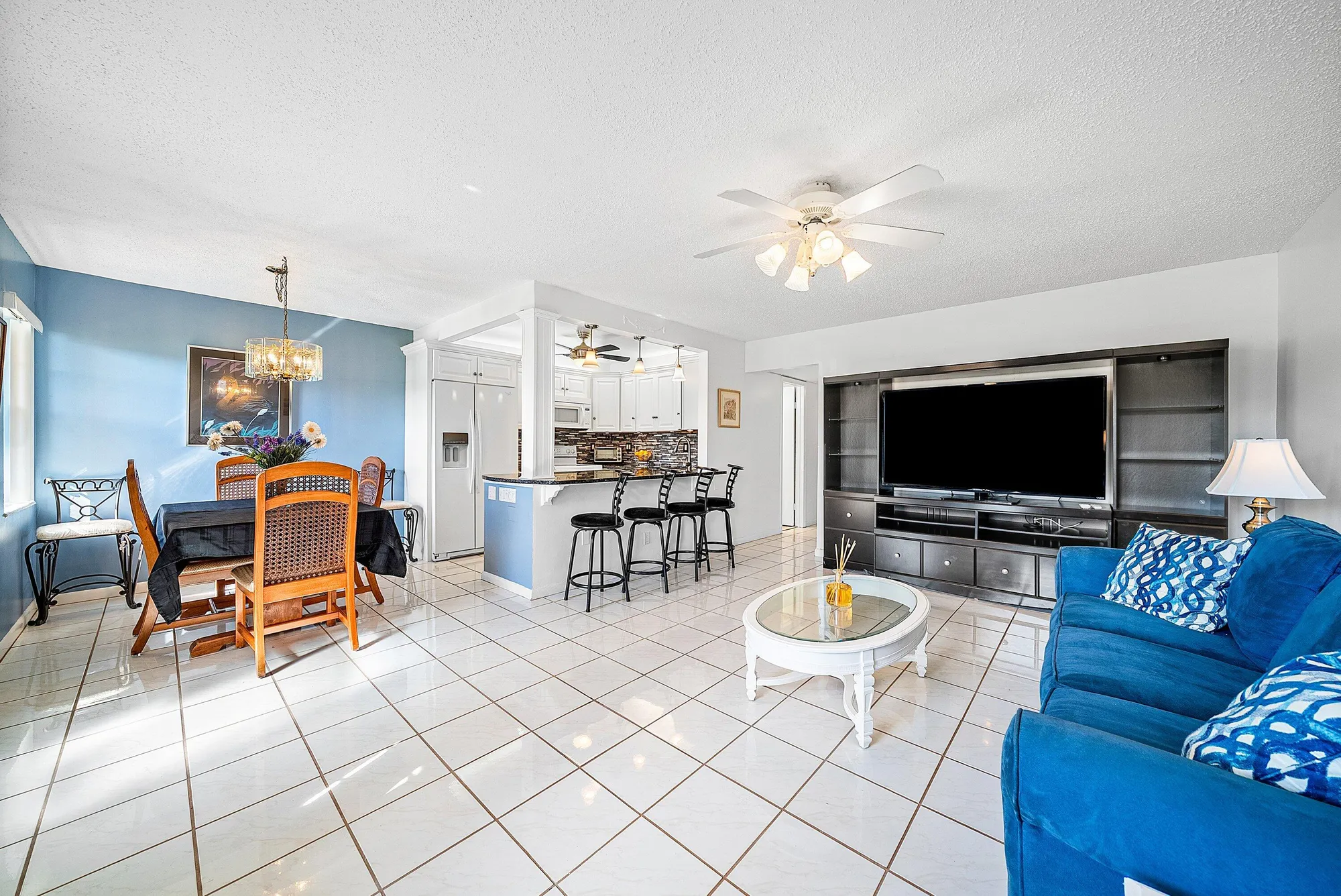 Property Slideshow image 6 of 28 | 203 coventry i # 203, West Palm Beach, FL, 33417