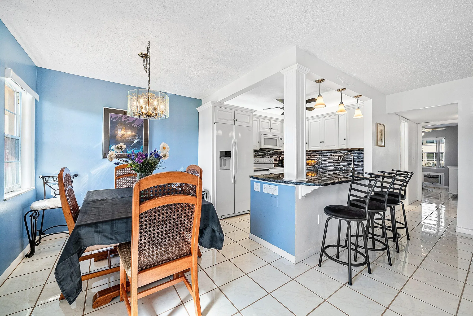 Property Slideshow image 5 of 28 | 203 coventry i # 203, West Palm Beach, FL, 33417