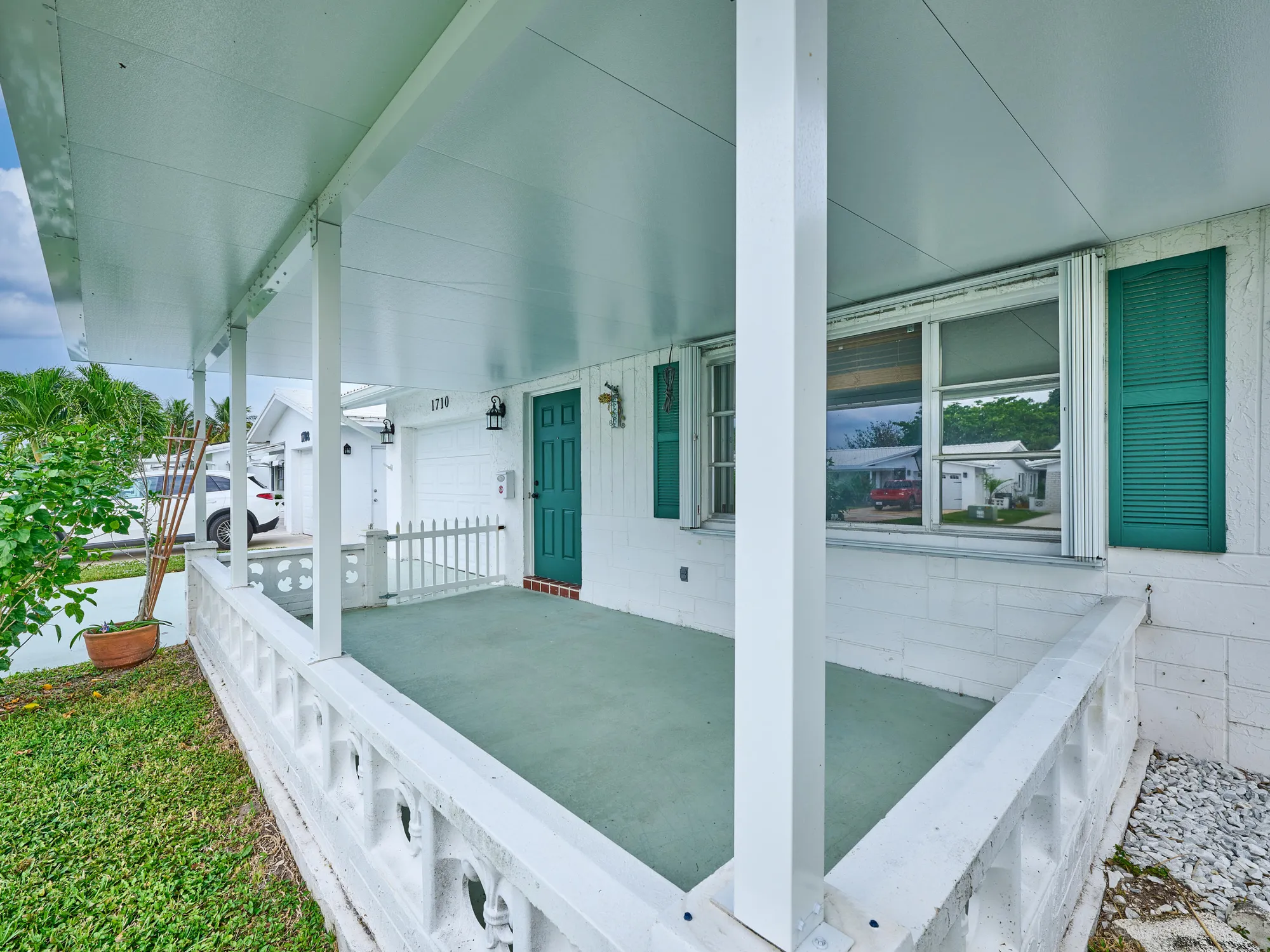 Property Slideshow image 2 of 81 | 1710 sw 22nd st, Boynton Beach, FL, 33426