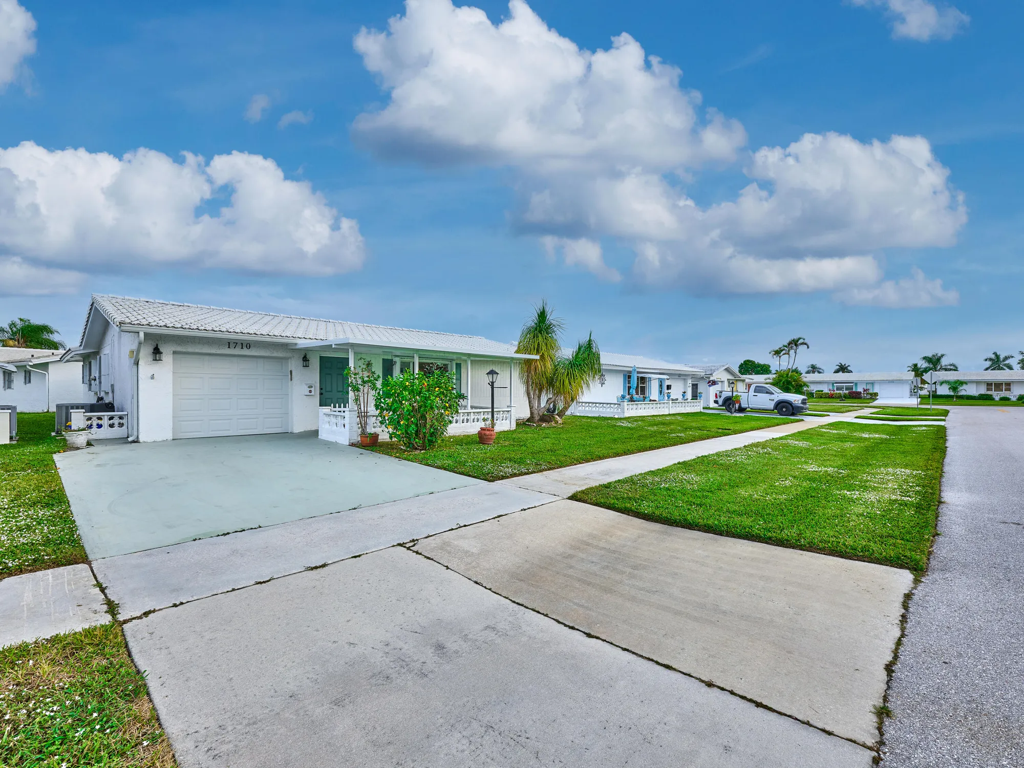 Property Slideshow image 5 of 81 | 1710 sw 22nd st, Boynton Beach, FL, 33426