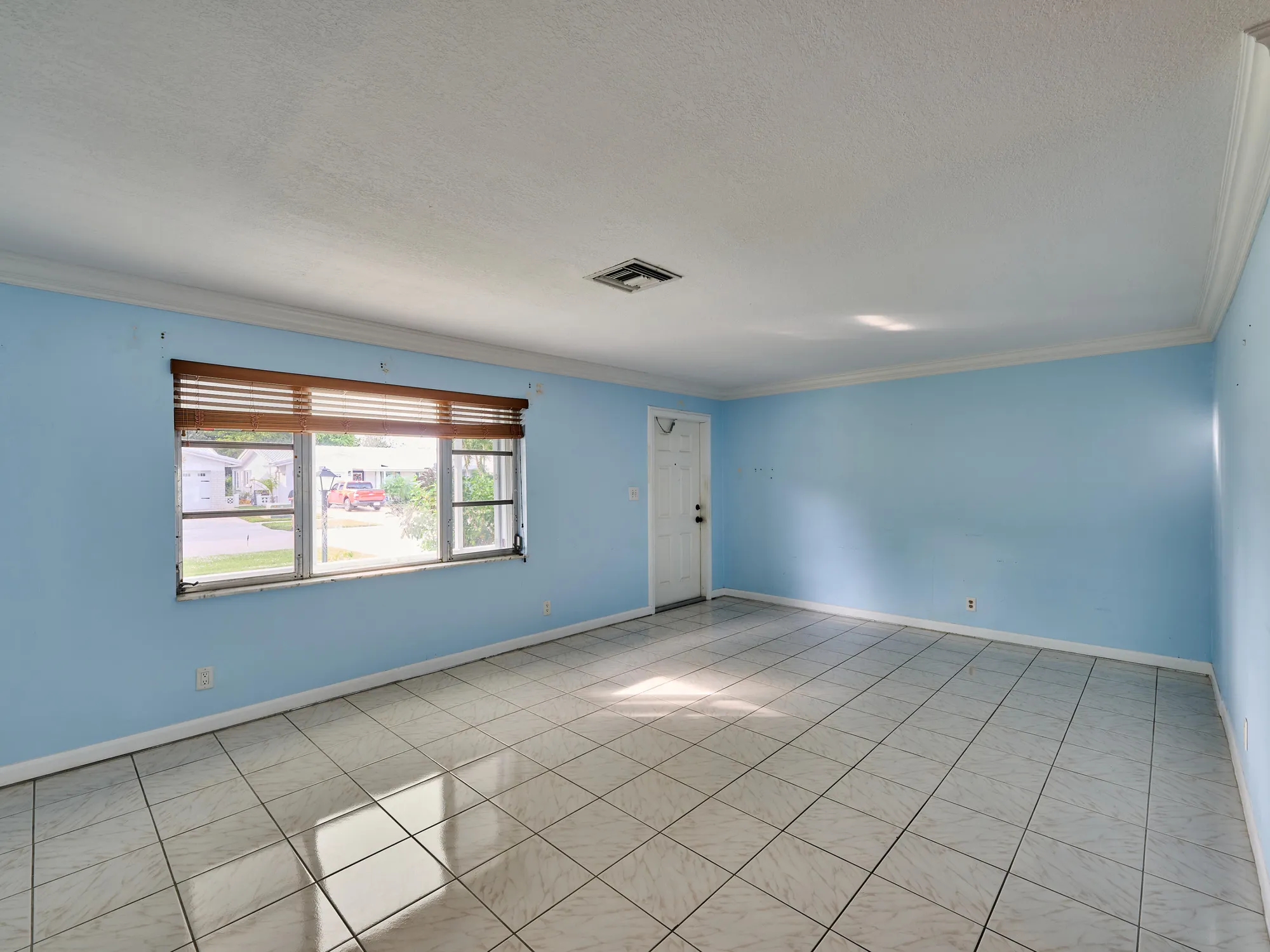 Property Slideshow image 10 of 81 | 1710 sw 22nd st, Boynton Beach, FL, 33426