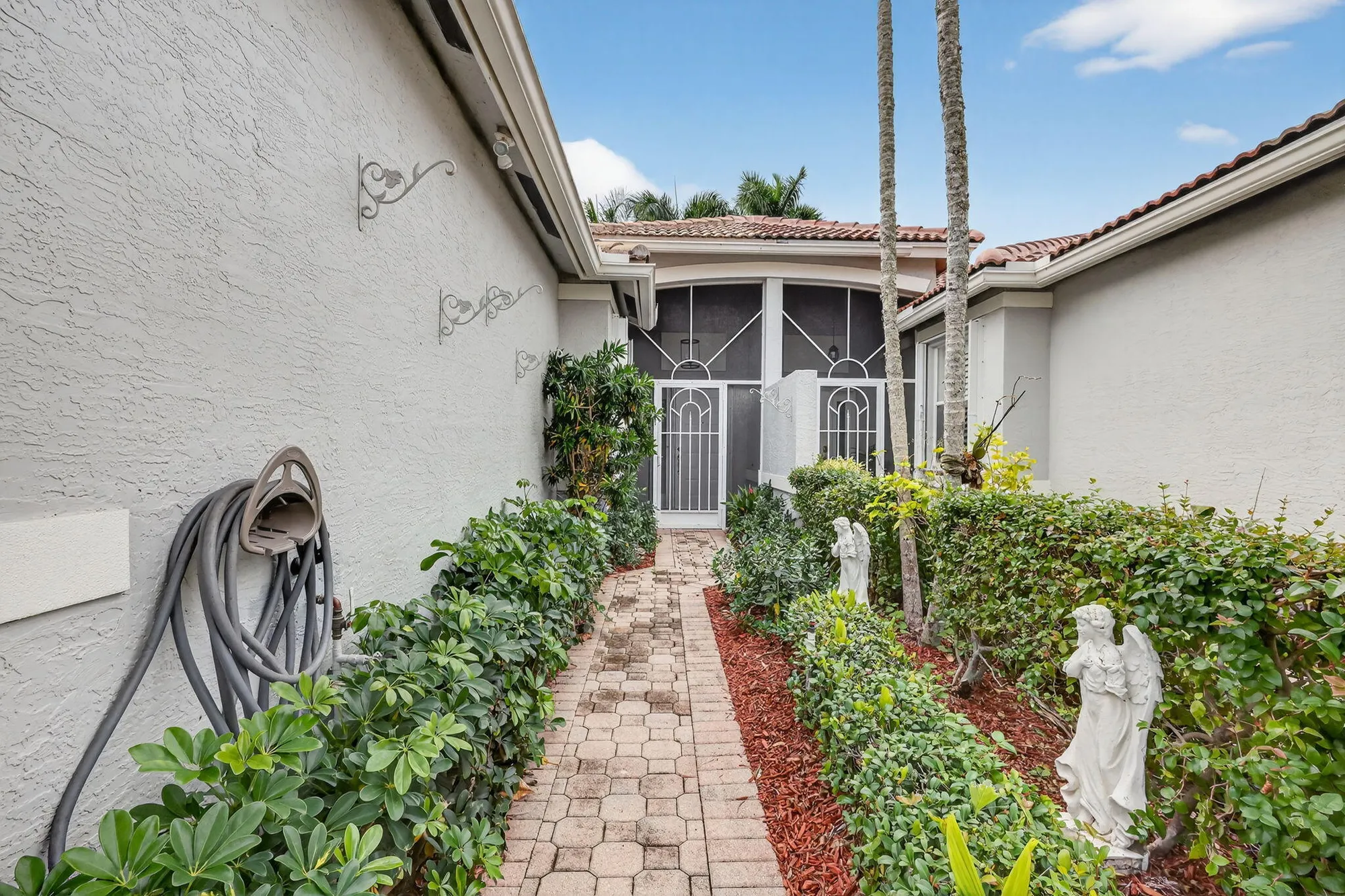 Property Slideshow image 4 of 37 | 10564 royal caribbean cir, Boynton Beach, FL, 33437