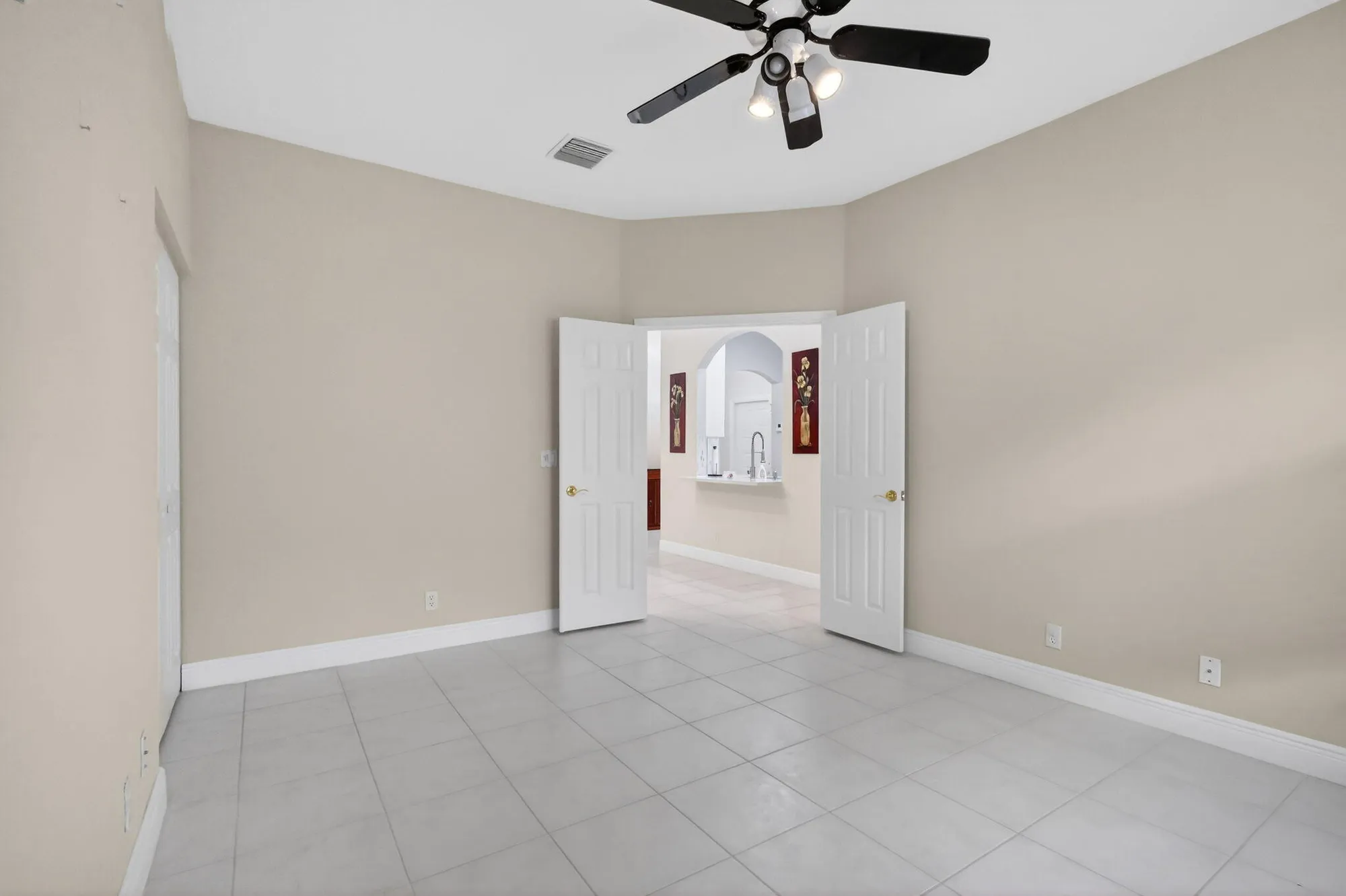 Property Slideshow image 29 of 37 | 10564 royal caribbean cir, Boynton Beach, FL, 33437