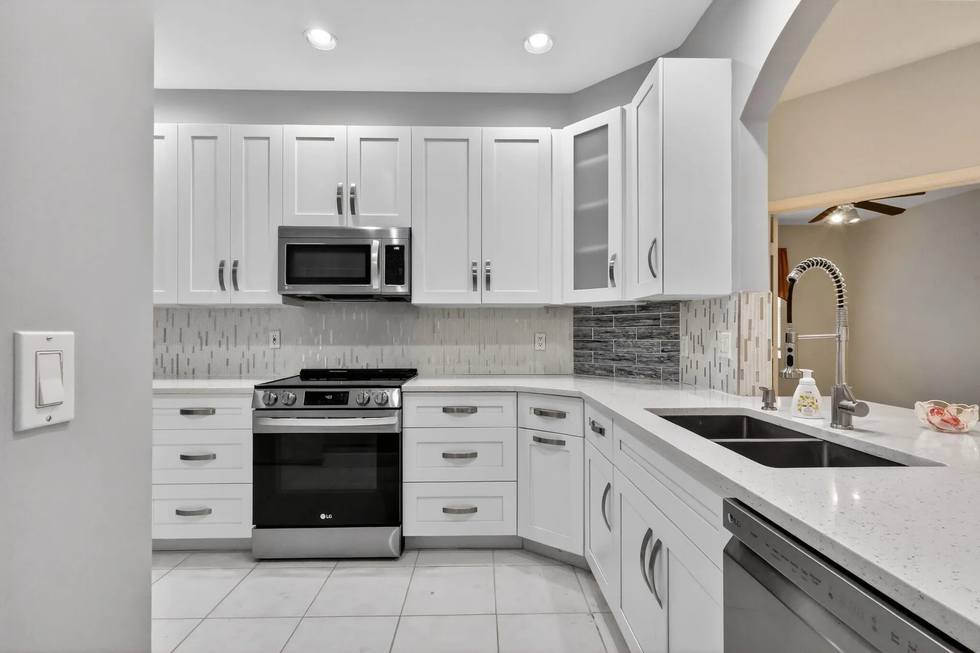 Property Slideshow image 7 of 37 | 10564 royal caribbean cir, Boynton Beach, FL, 33437