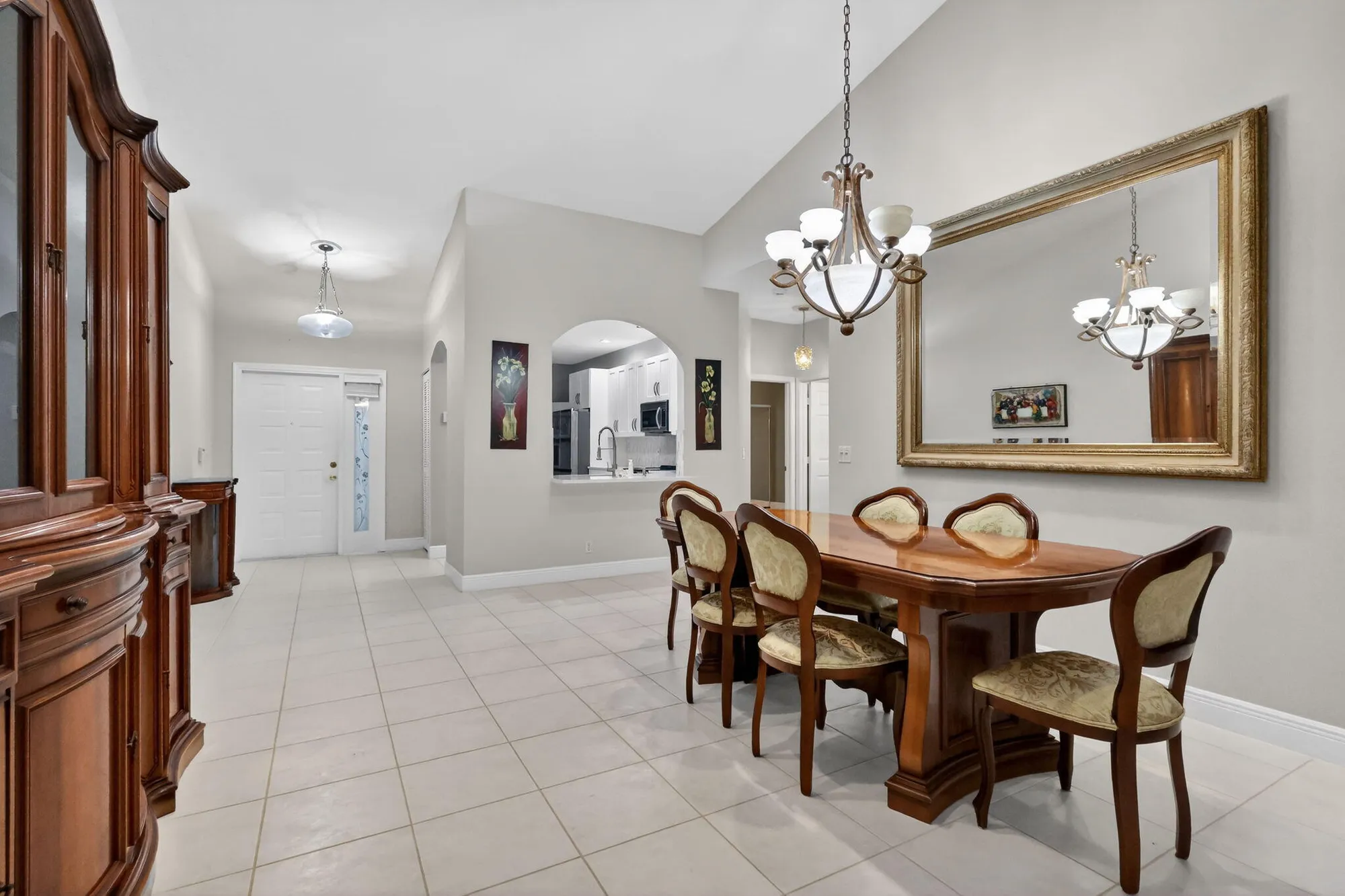 Property Slideshow image 15 of 37 | 10564 royal caribbean cir, Boynton Beach, FL, 33437