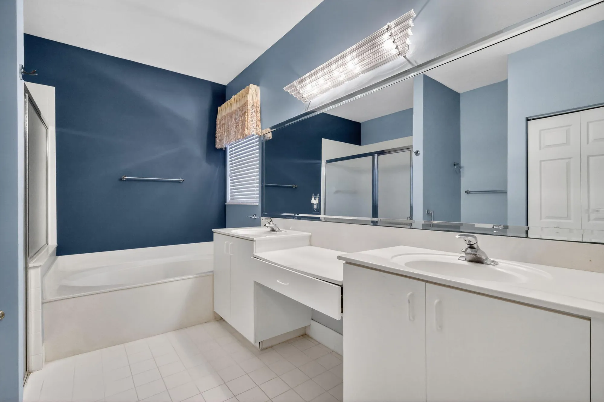 Property Slideshow image 24 of 37 | 10564 royal caribbean cir, Boynton Beach, FL, 33437
