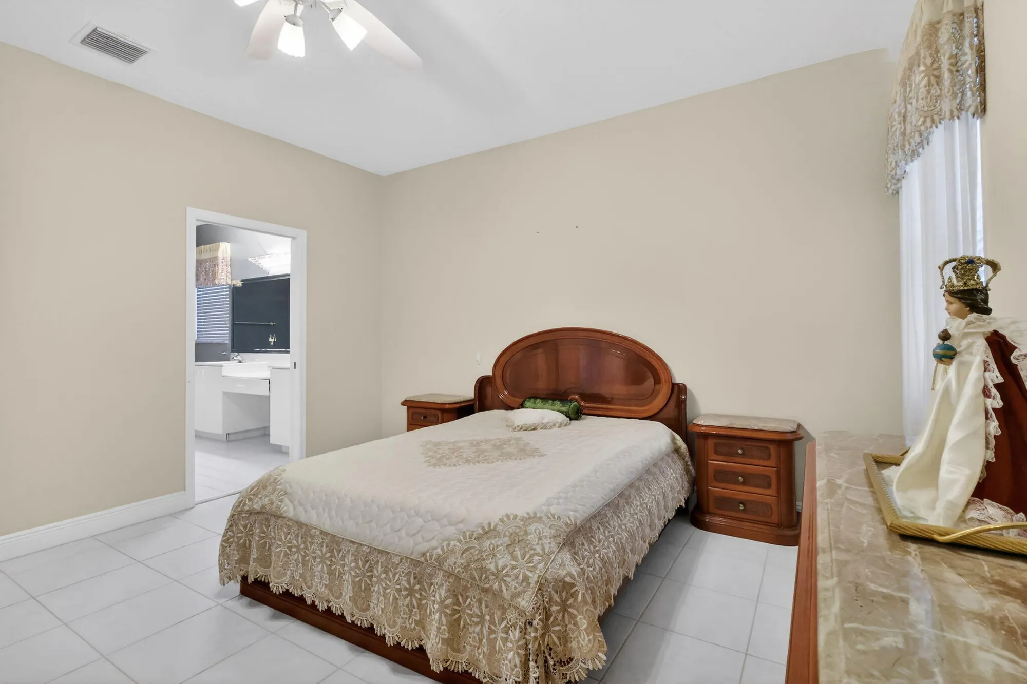 Property Slideshow image 23 of 37 | 10564 royal caribbean cir, Boynton Beach, FL, 33437