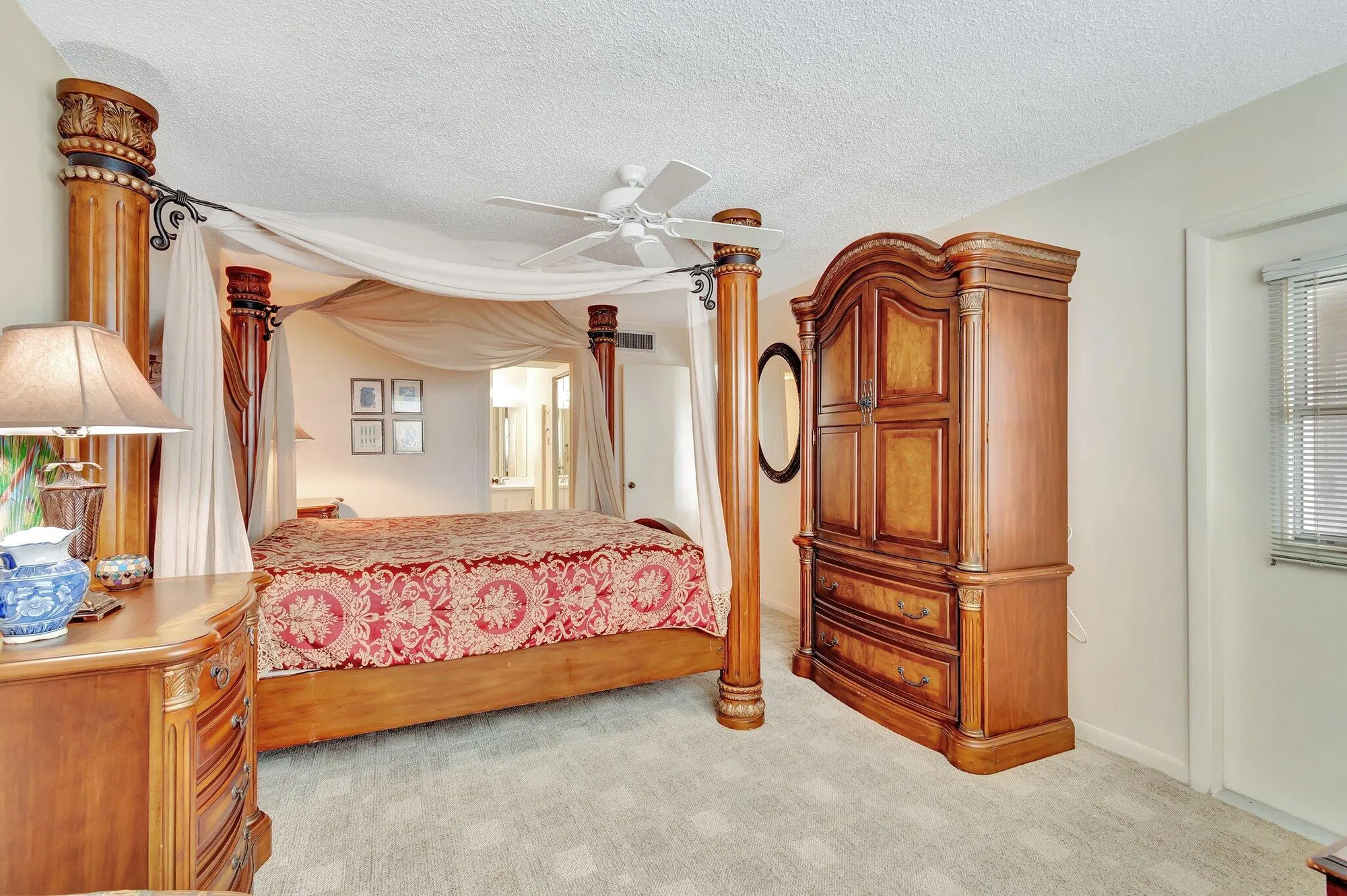 Property Slideshow image 15 of 51 | 6850 10th ave 408, Lake Worth, FL, 33467