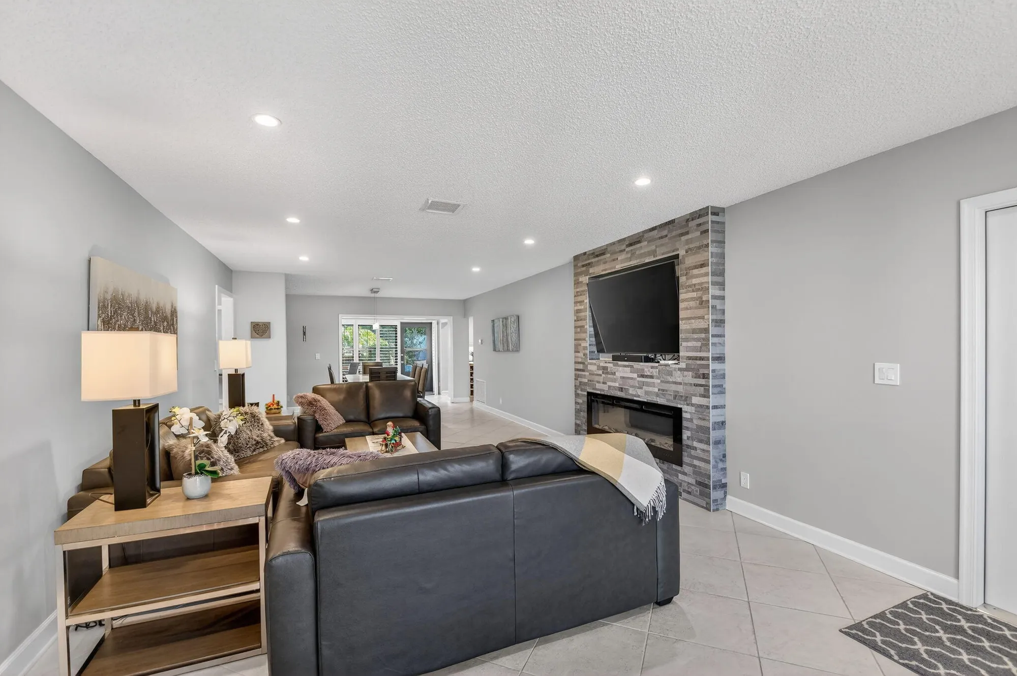 Property Slideshow image 6 of 71 | 4723 storkwood ln a, Boynton Beach, FL, 33436