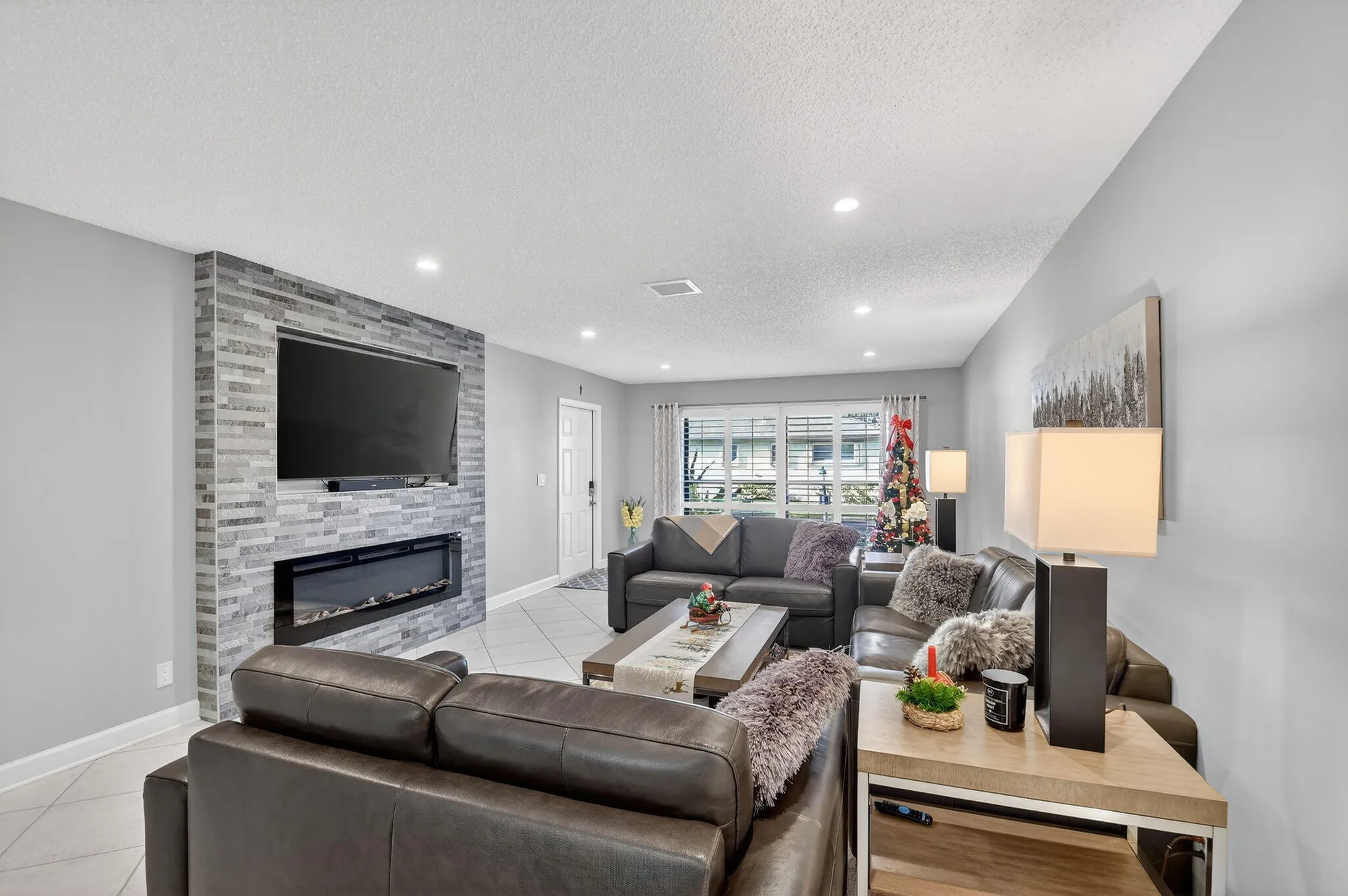 Property Slideshow image 7 of 71 | 4723 storkwood ln a, Boynton Beach, FL, 33436