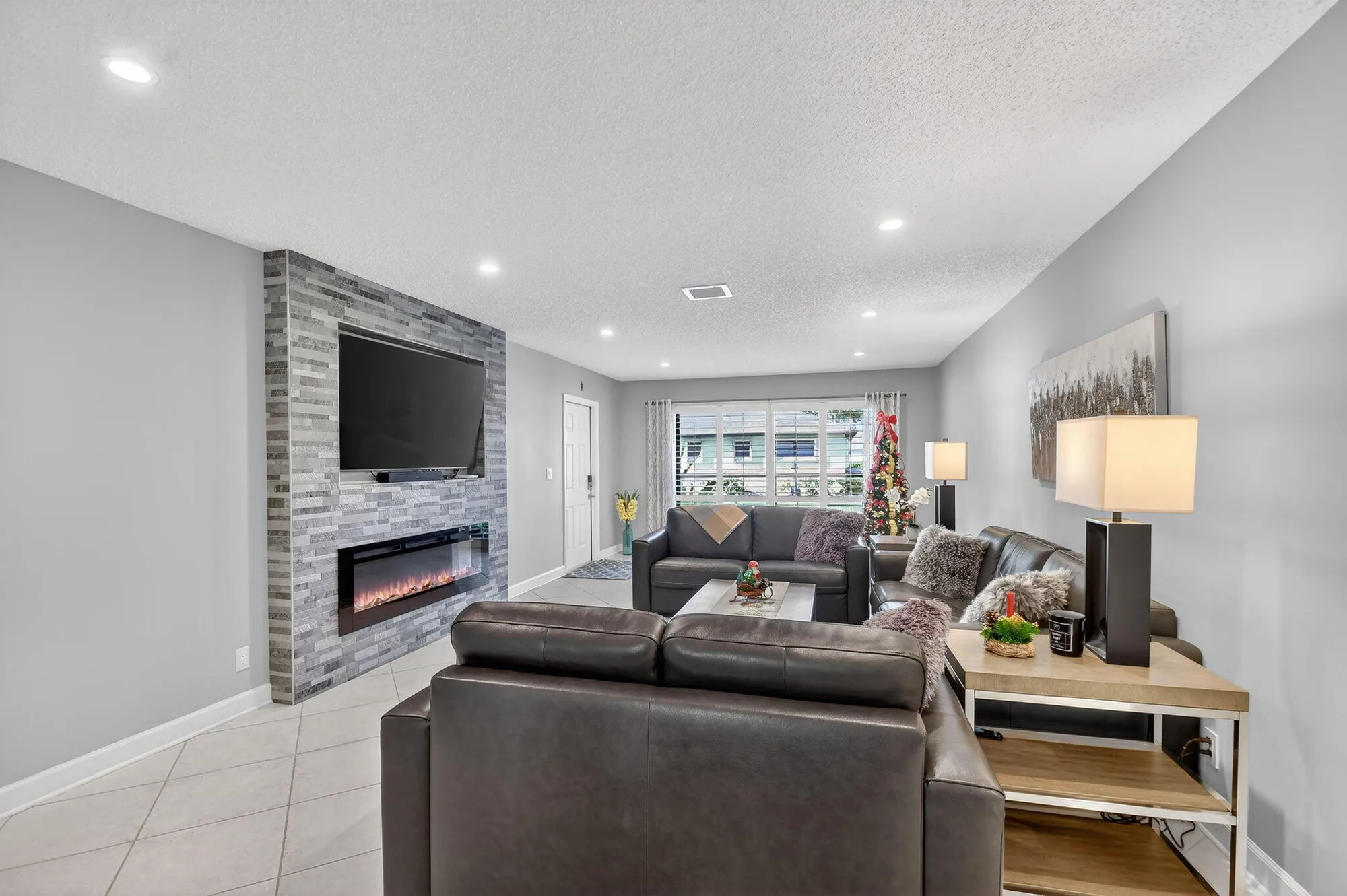 Property Slideshow image 8 of 71 | 4723 storkwood ln a, Boynton Beach, FL, 33436