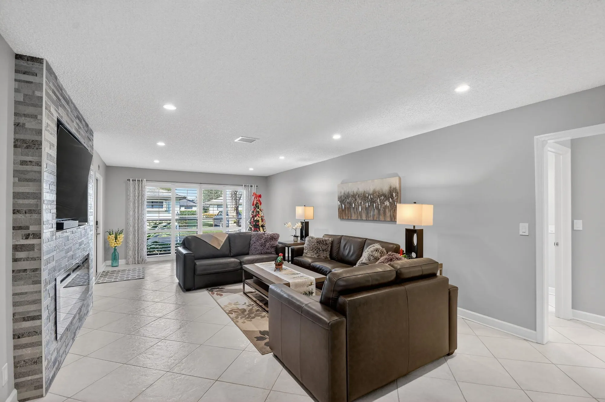 Property Slideshow image 9 of 71 | 4723 storkwood ln a, Boynton Beach, FL, 33436