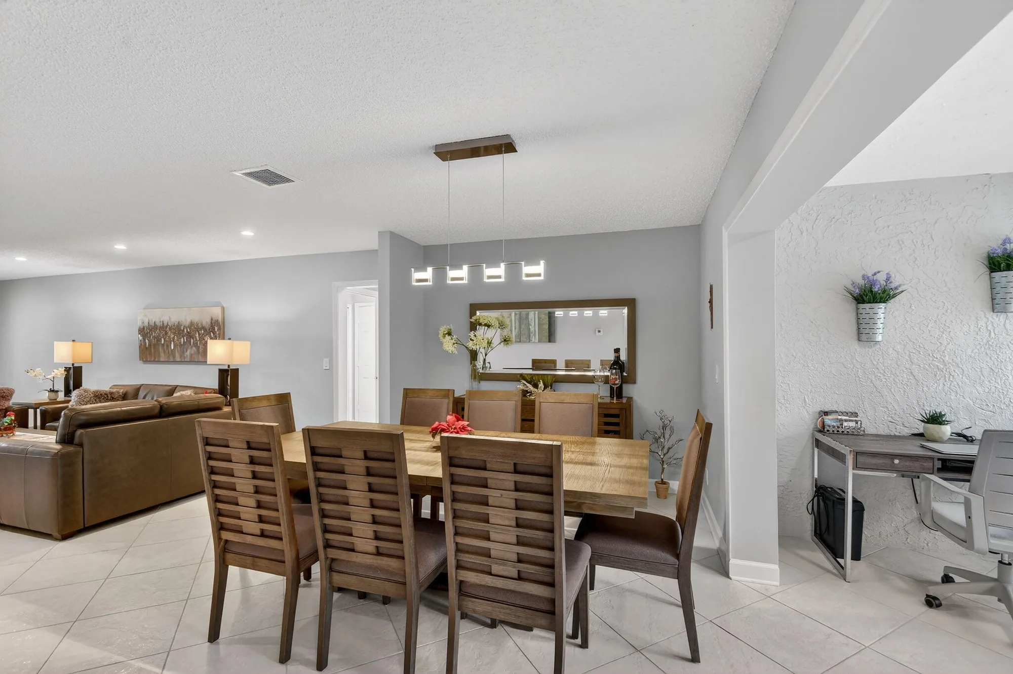 Property Slideshow image 15 of 71 | 4723 storkwood ln a, Boynton Beach, FL, 33436