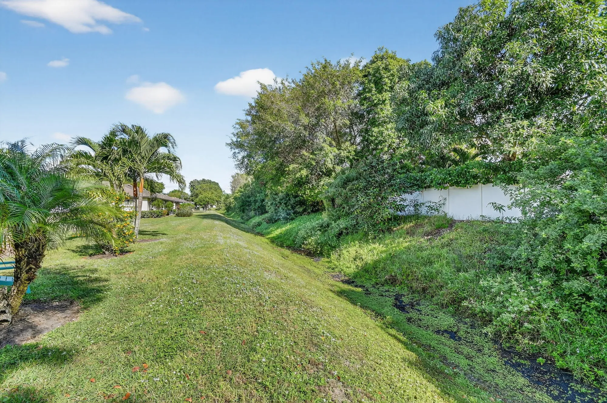 Property Slideshow image 47 of 71 | 4723 storkwood ln a, Boynton Beach, FL, 33436